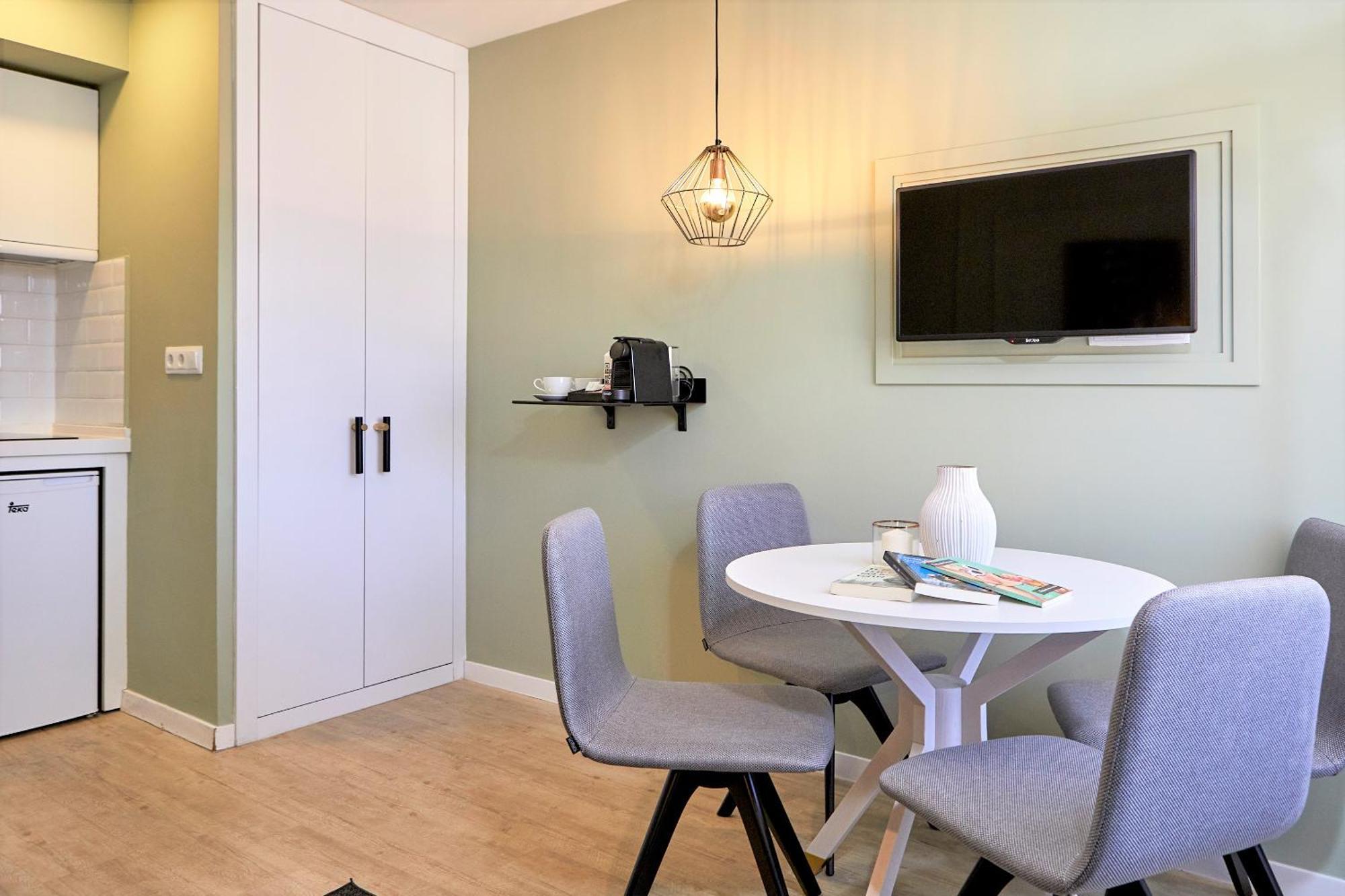 One-Bedroom Suite