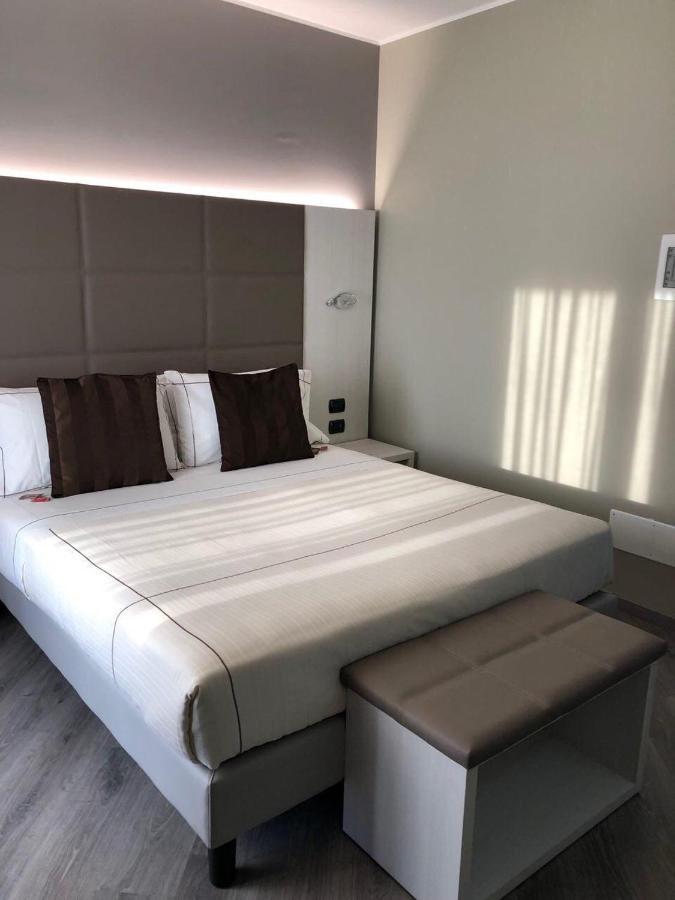 Single Room,1006579531:JPEG