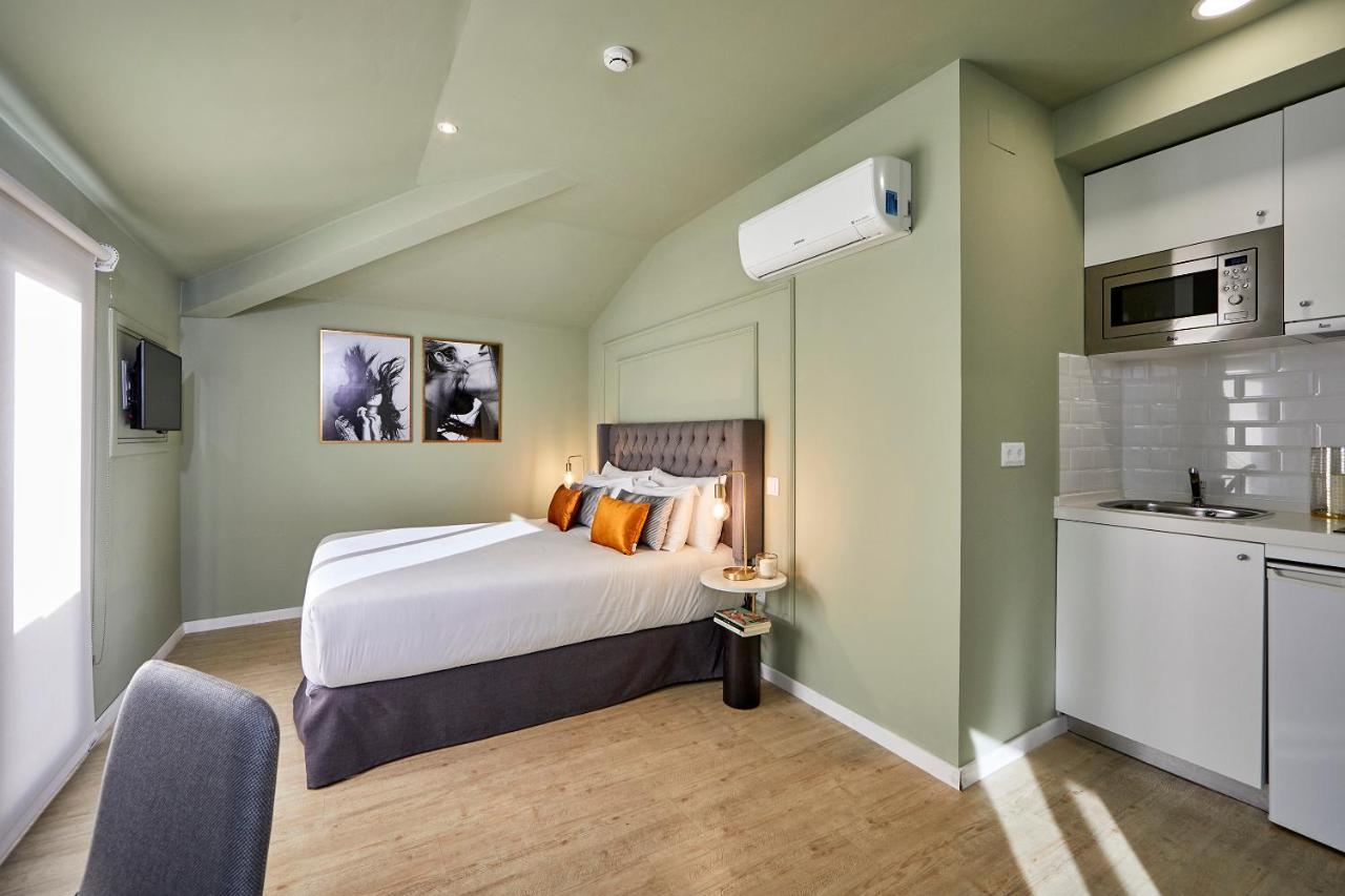 Deluxe Attic Terrace