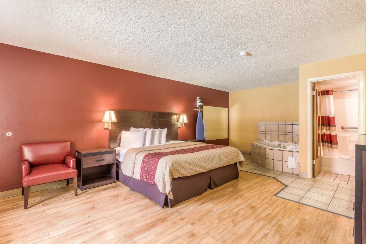 Superior King Room with Spa Bath Non-Smoking