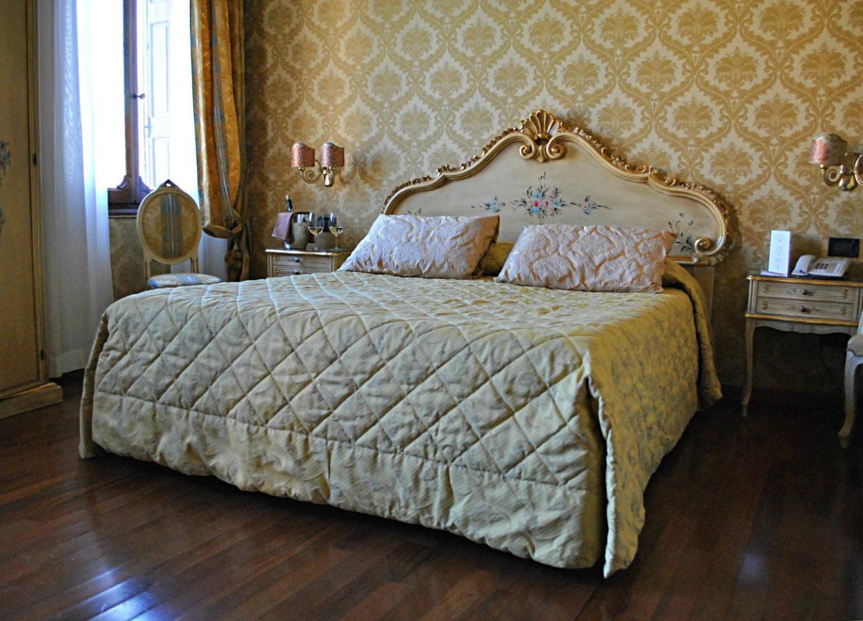 Quarto Duplo Superior com Vista Grande Canal