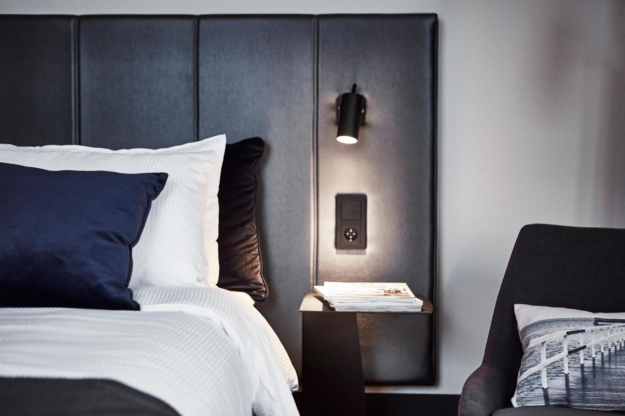 Compact Twin Room