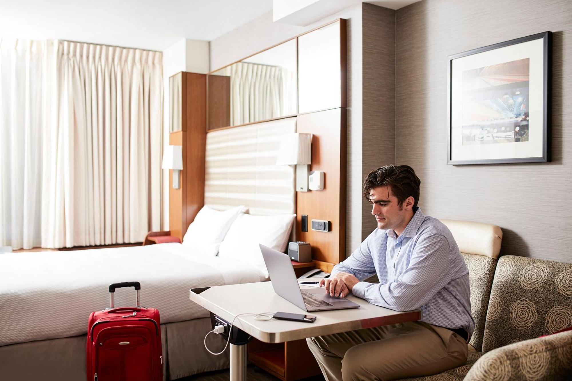 Quarto Standard Acessível a Hóspedes com Mobilidade Condicionada