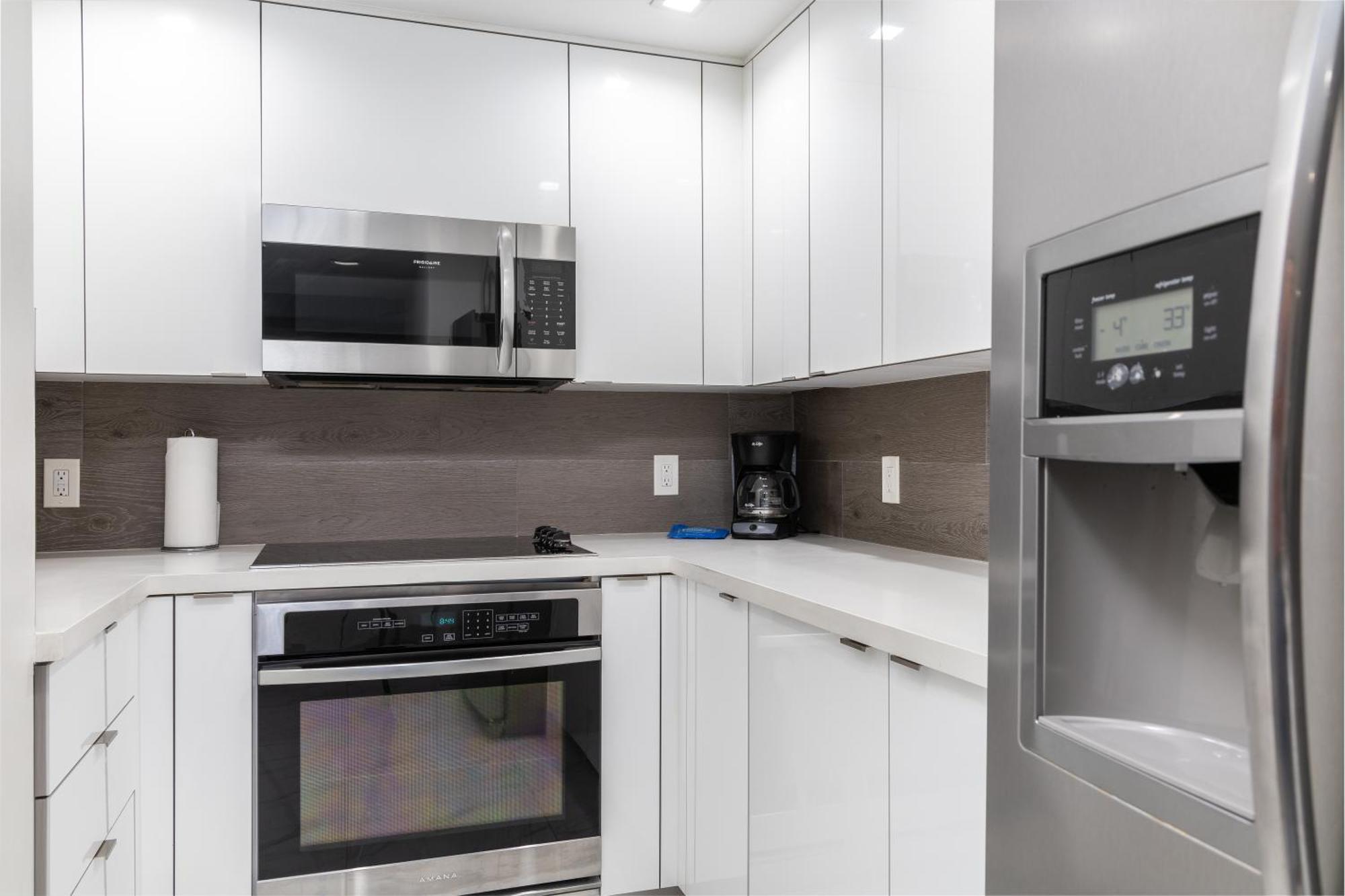 Luxury Two Bedroom Suite with Balcony,1211662858:JPEG