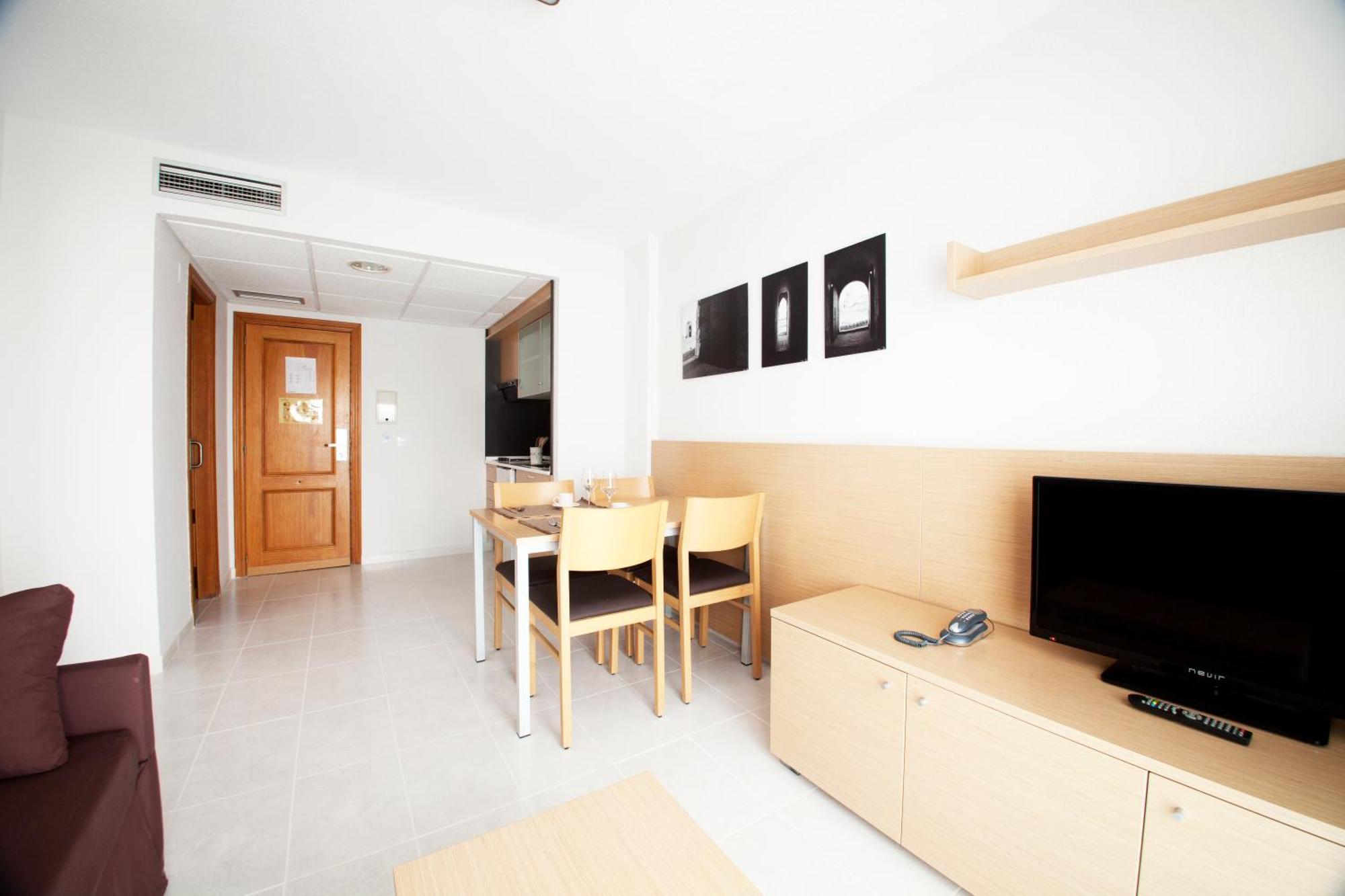 One-Bedroom Apartment Sea View