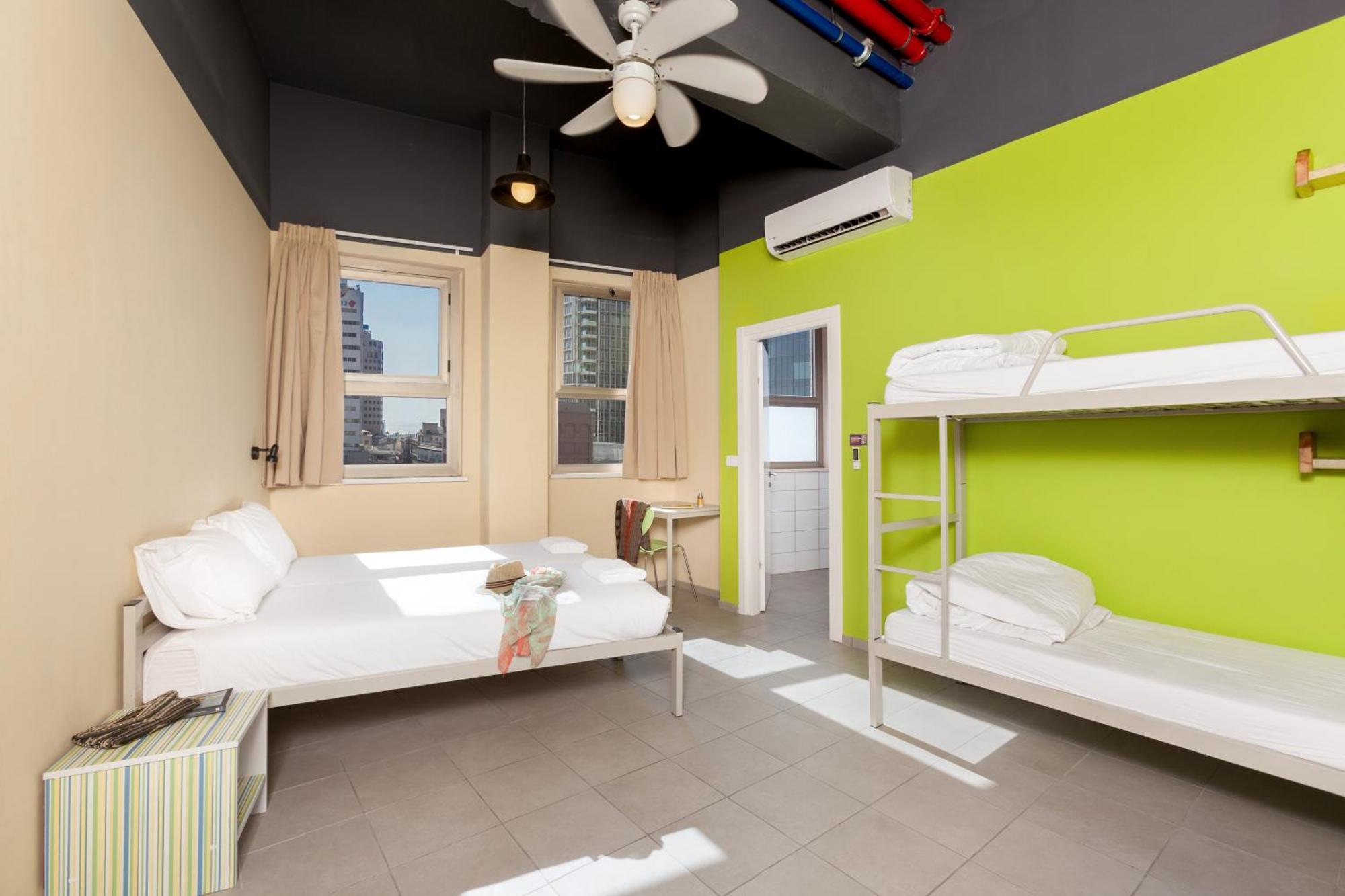 Family Room,1592092754:JPEG