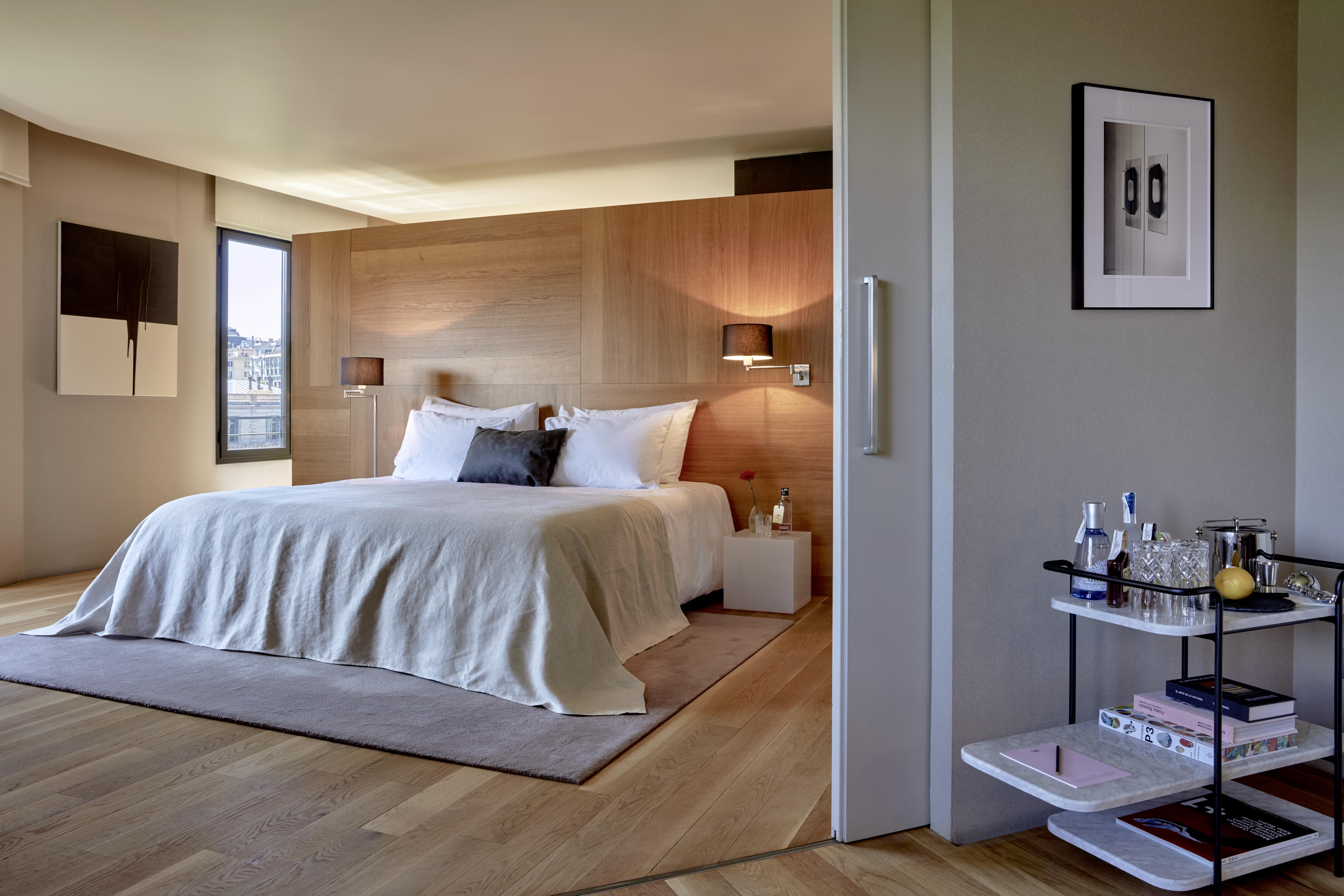 Suite with City View,1273187890:JPEG