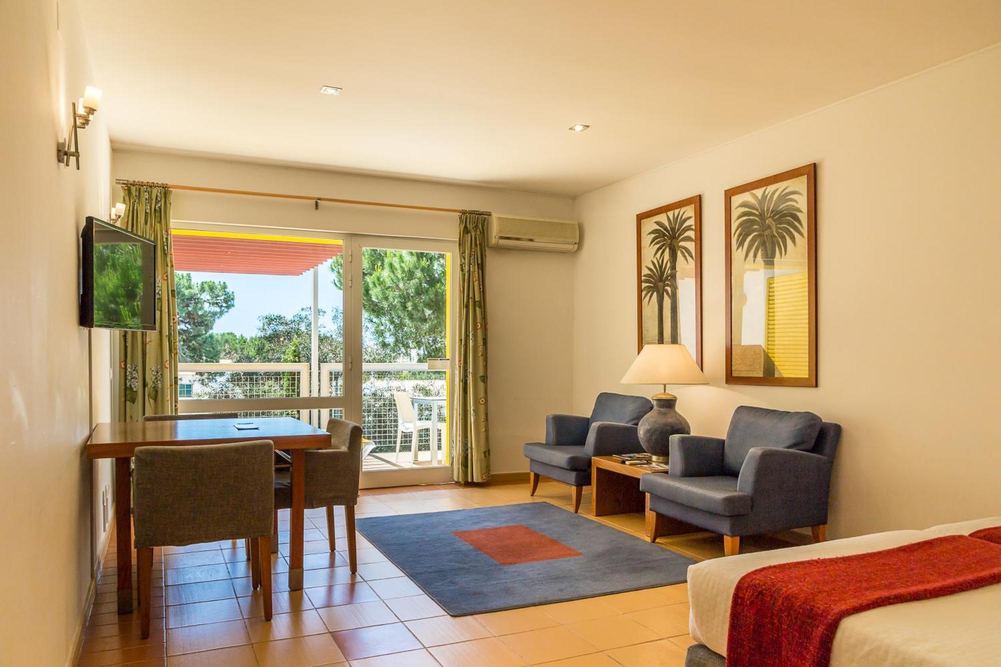 Apartamento Estúdio com Vista da Piscina