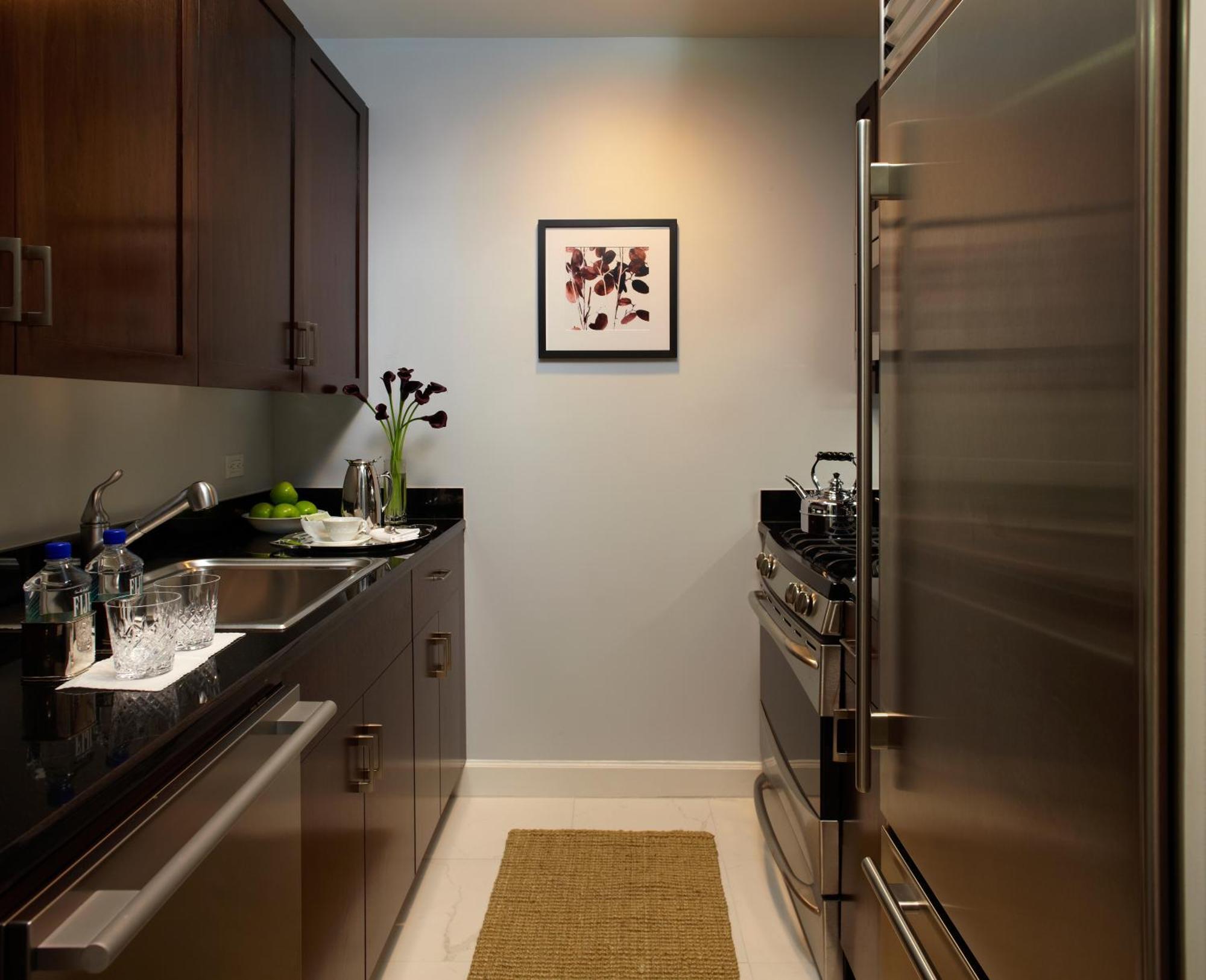 Executive One-Bedroom Suite City View