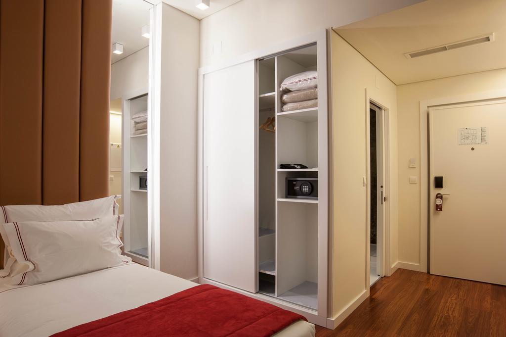 Quarto Twin com Vista Interior