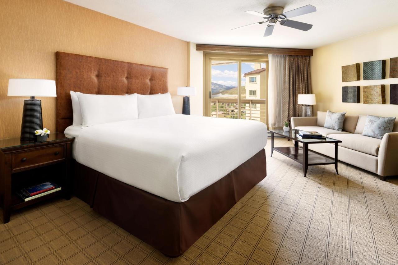 Valley View King Room