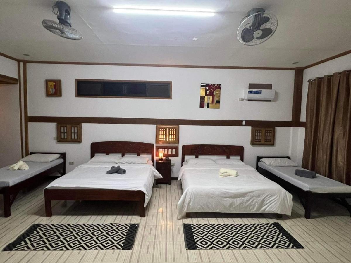 Deluxe Family Room,1392204863:JPEG