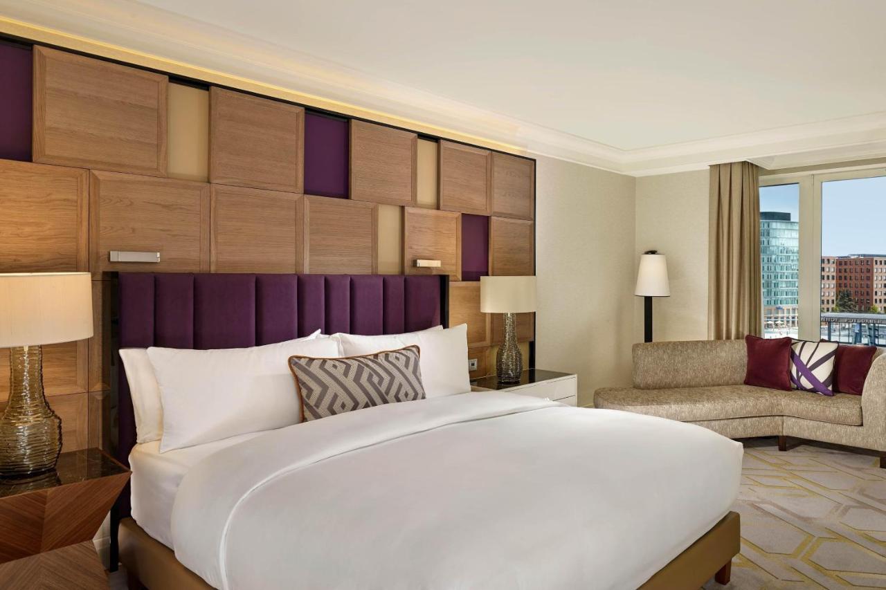 Deluxe King Room with City View,1403055401:JPEG