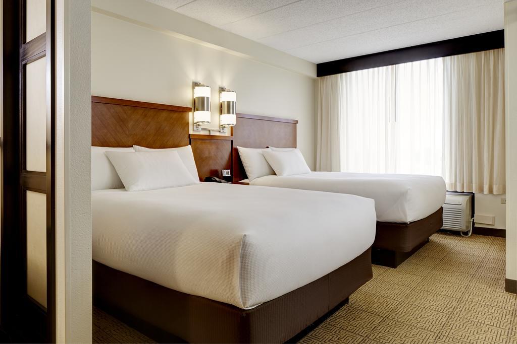 Double Room with Two Double Beds,65033155:JPEG