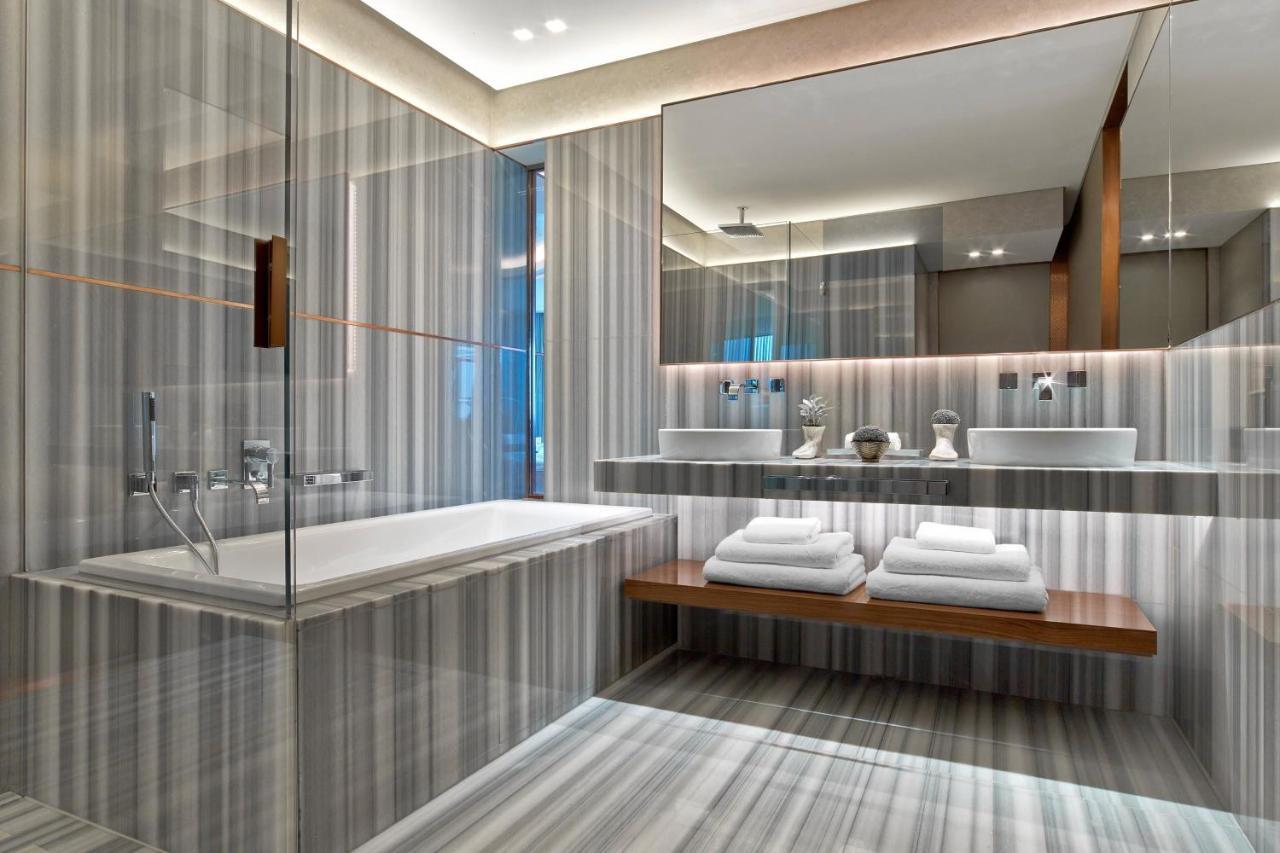 Superior King Room with Abdi Ipekci Street View (St. Regis Butler Service)