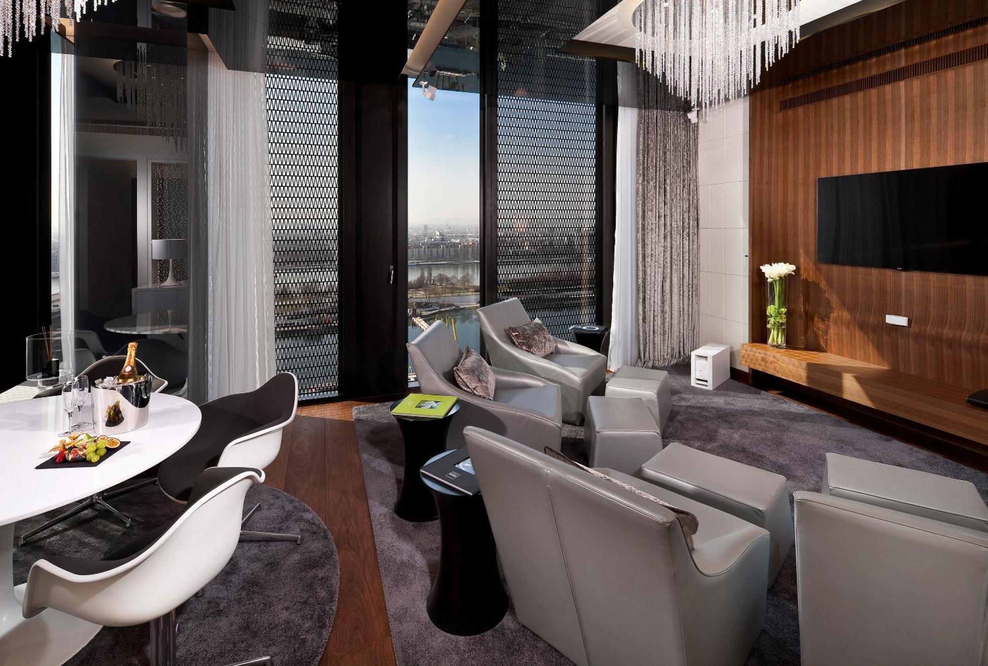 Presidential Suite,1434096037:JPEG