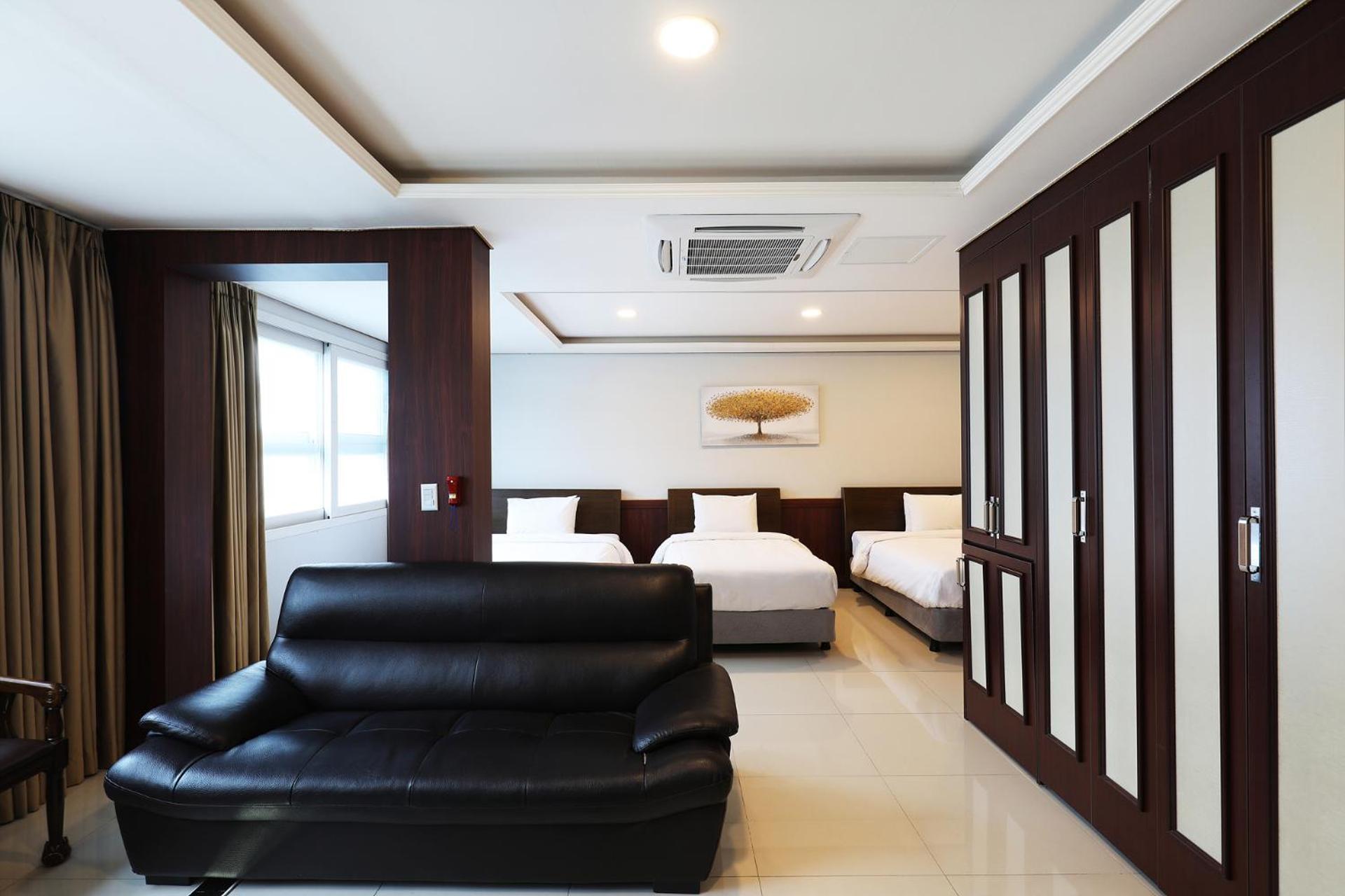 Suite,1499114089:JPEG