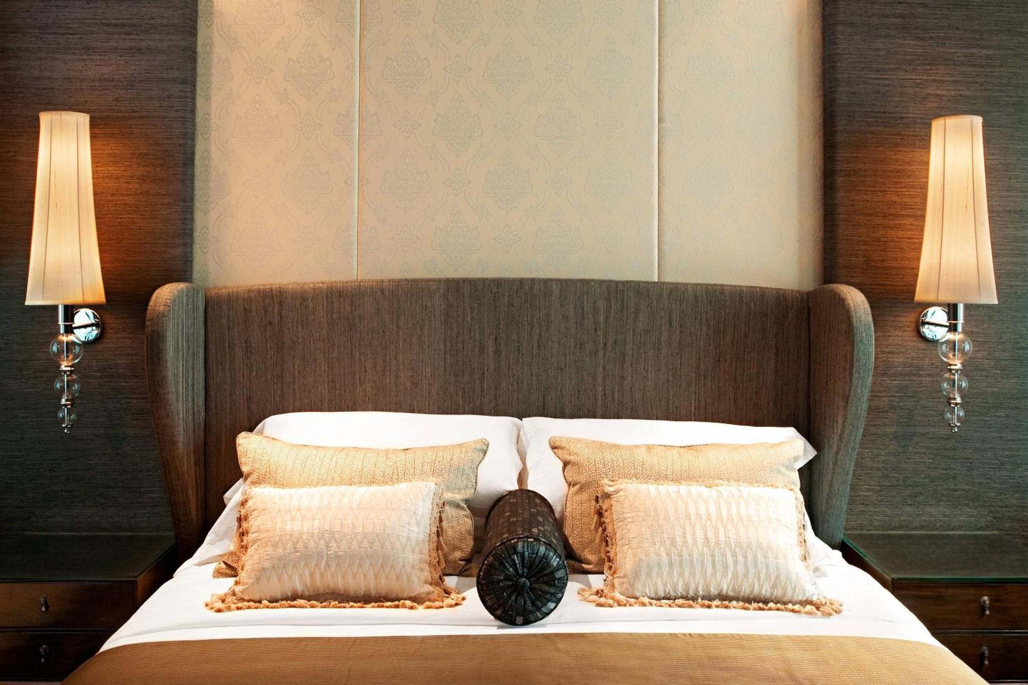 Grand Deluxe King Room with Skyline View