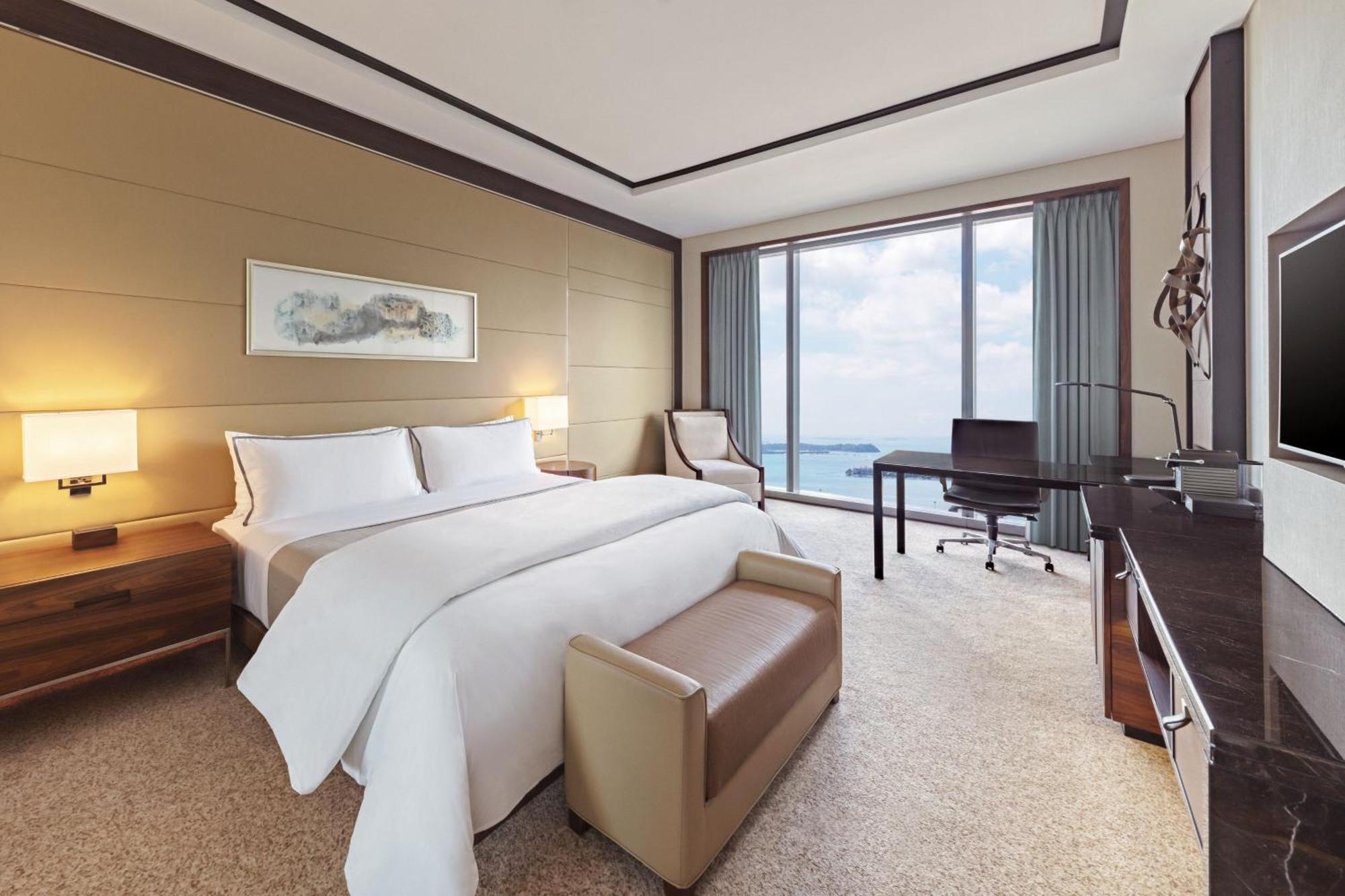 Westin Club, High Floor, King Bed, Club Lounge Access