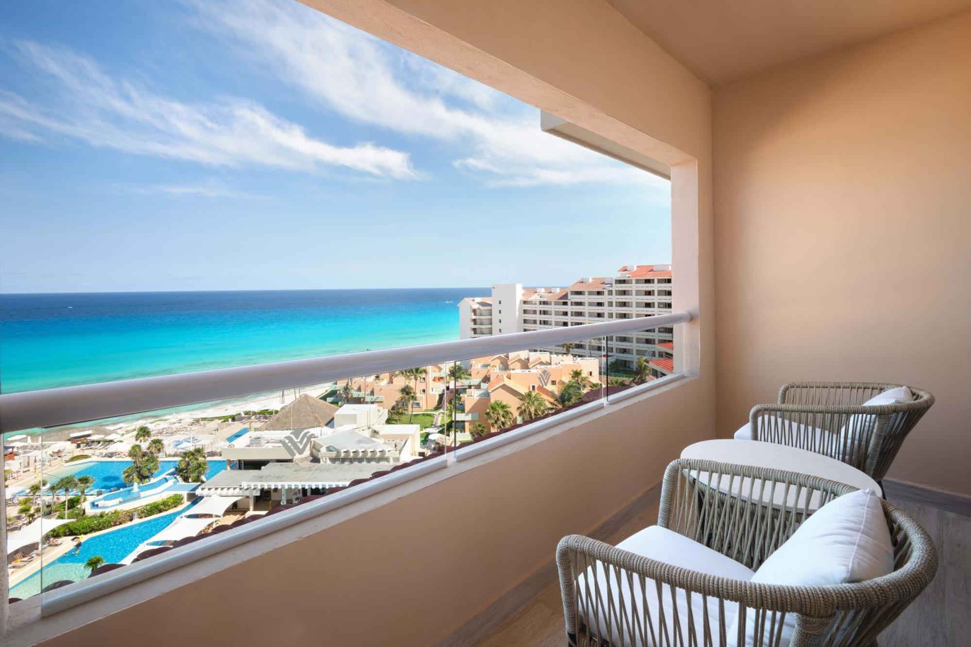 Superior King Room Ocean View Non-Smoking