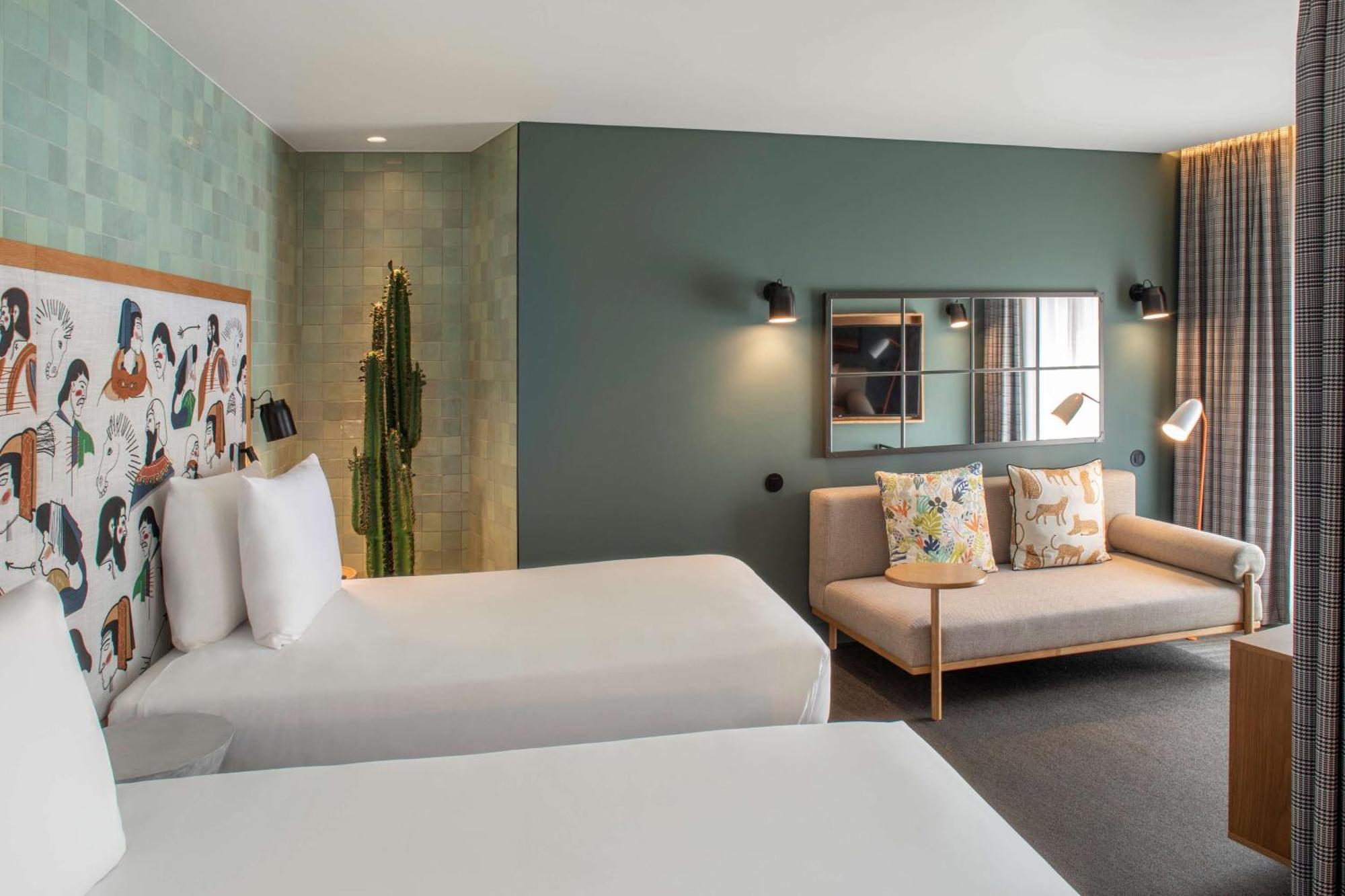 Junior Twin Suite