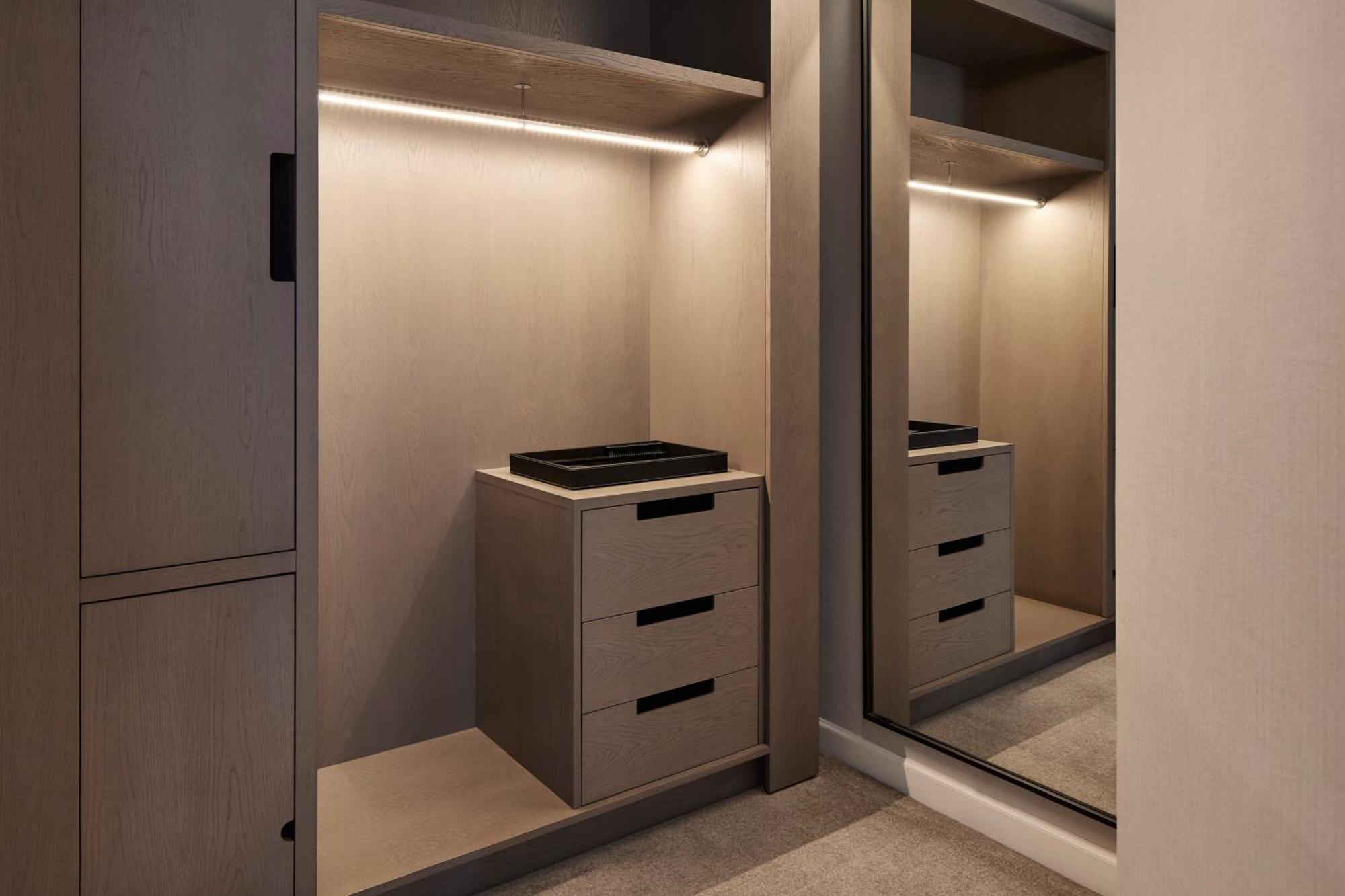 One-Bedroom King Suite