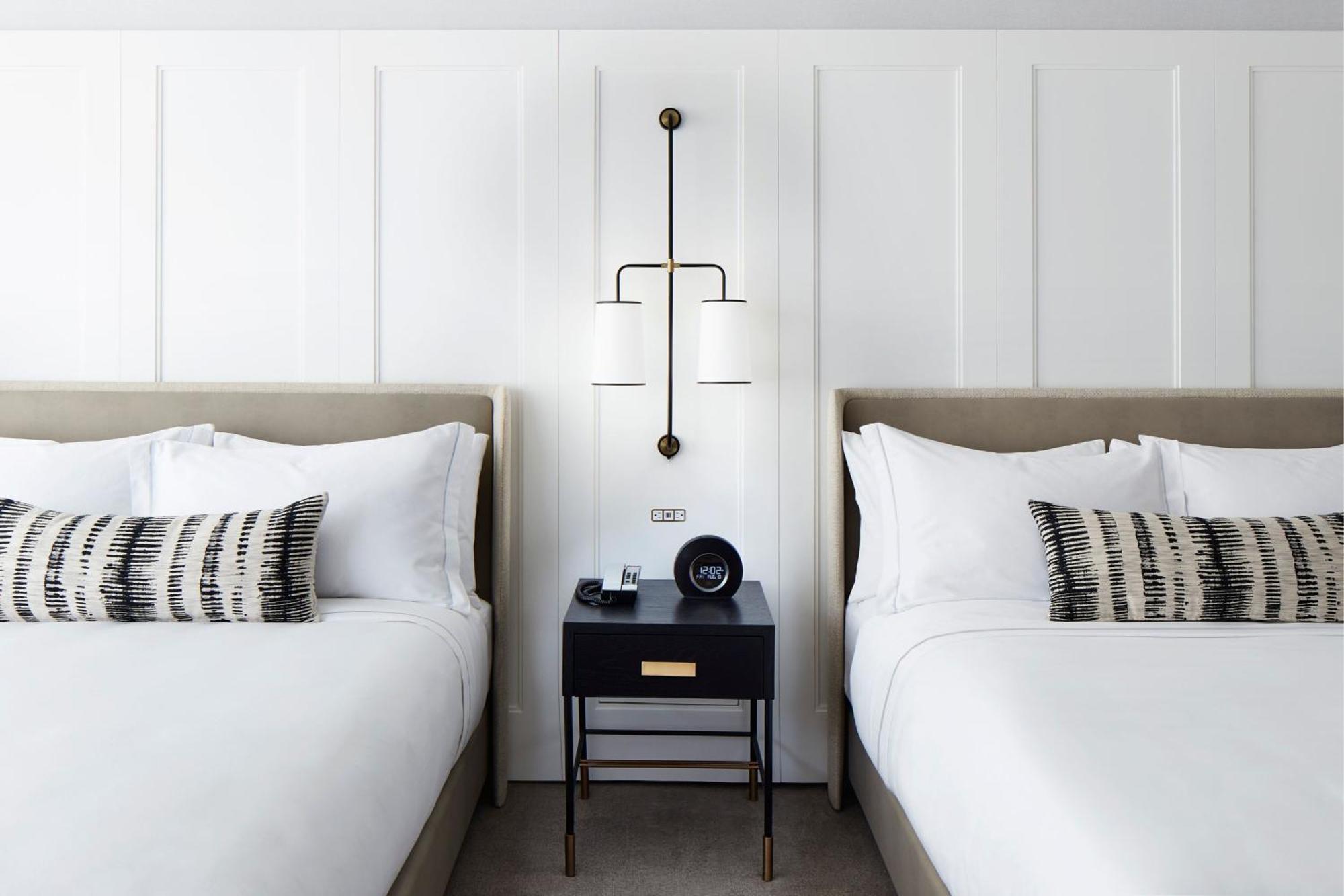 Deluxe Queen Room Two Queen Beds City View