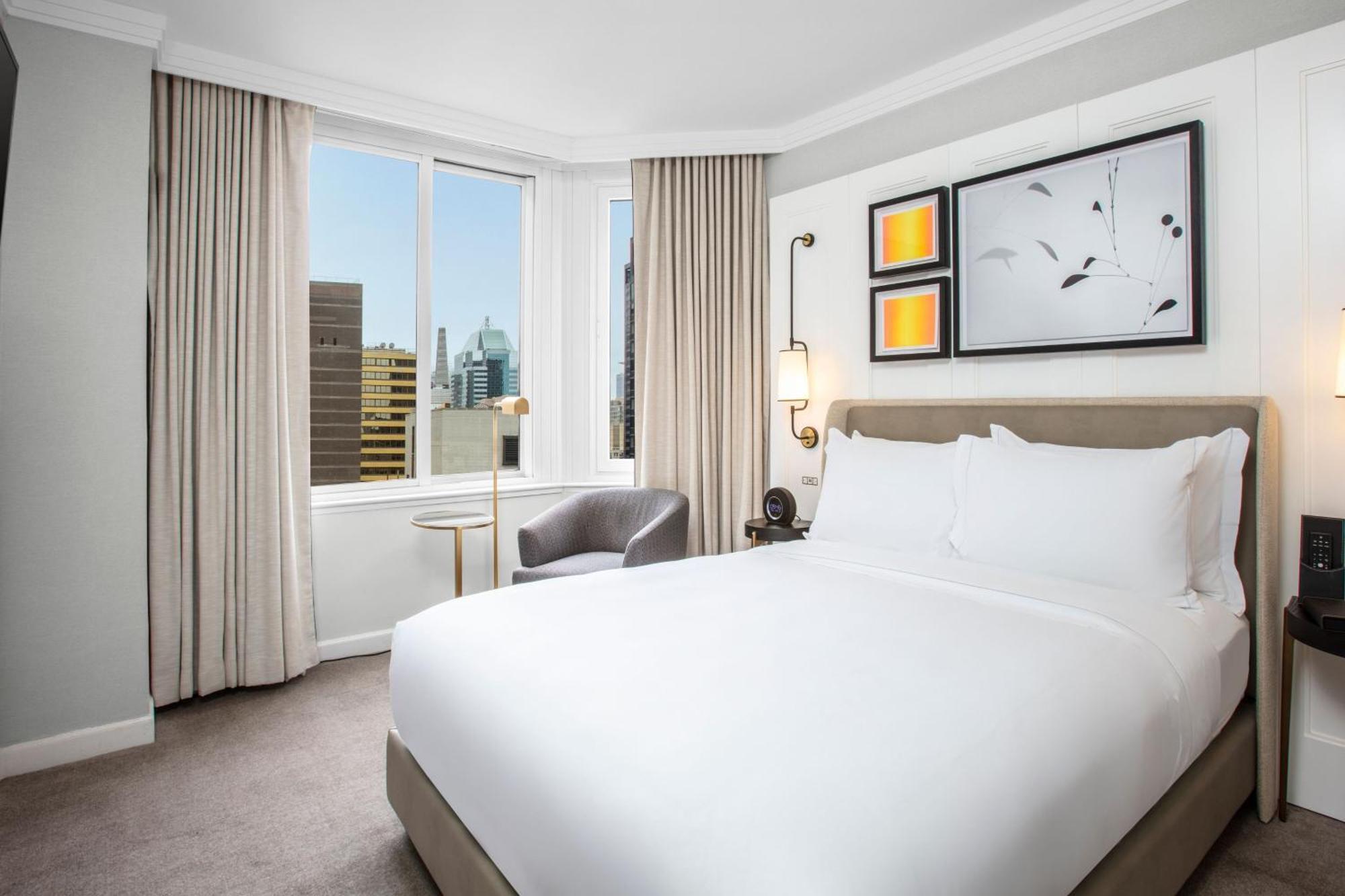 Deluxe Queen Room City View