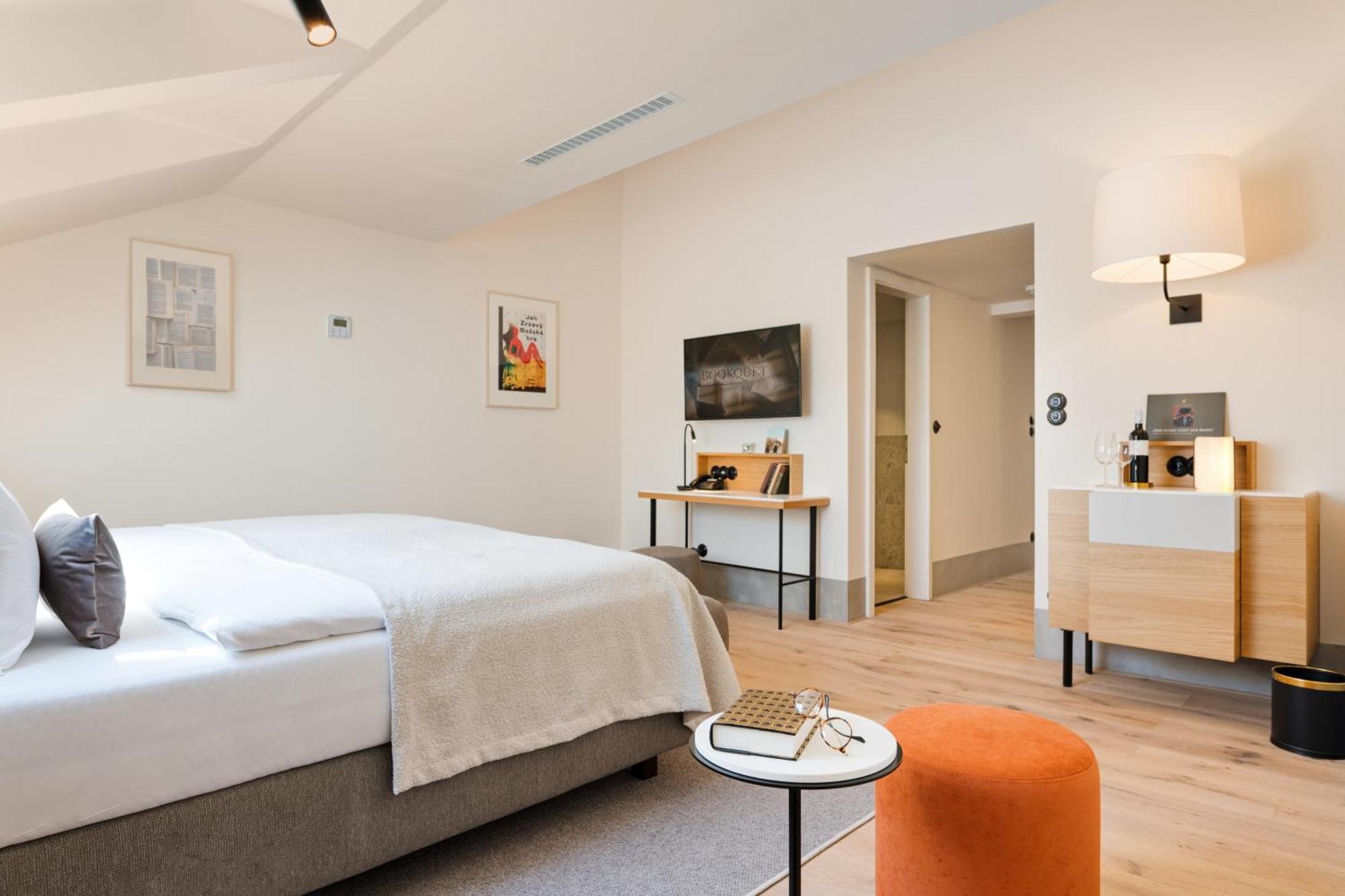 Premium Doppel-/Zweibettzimmer