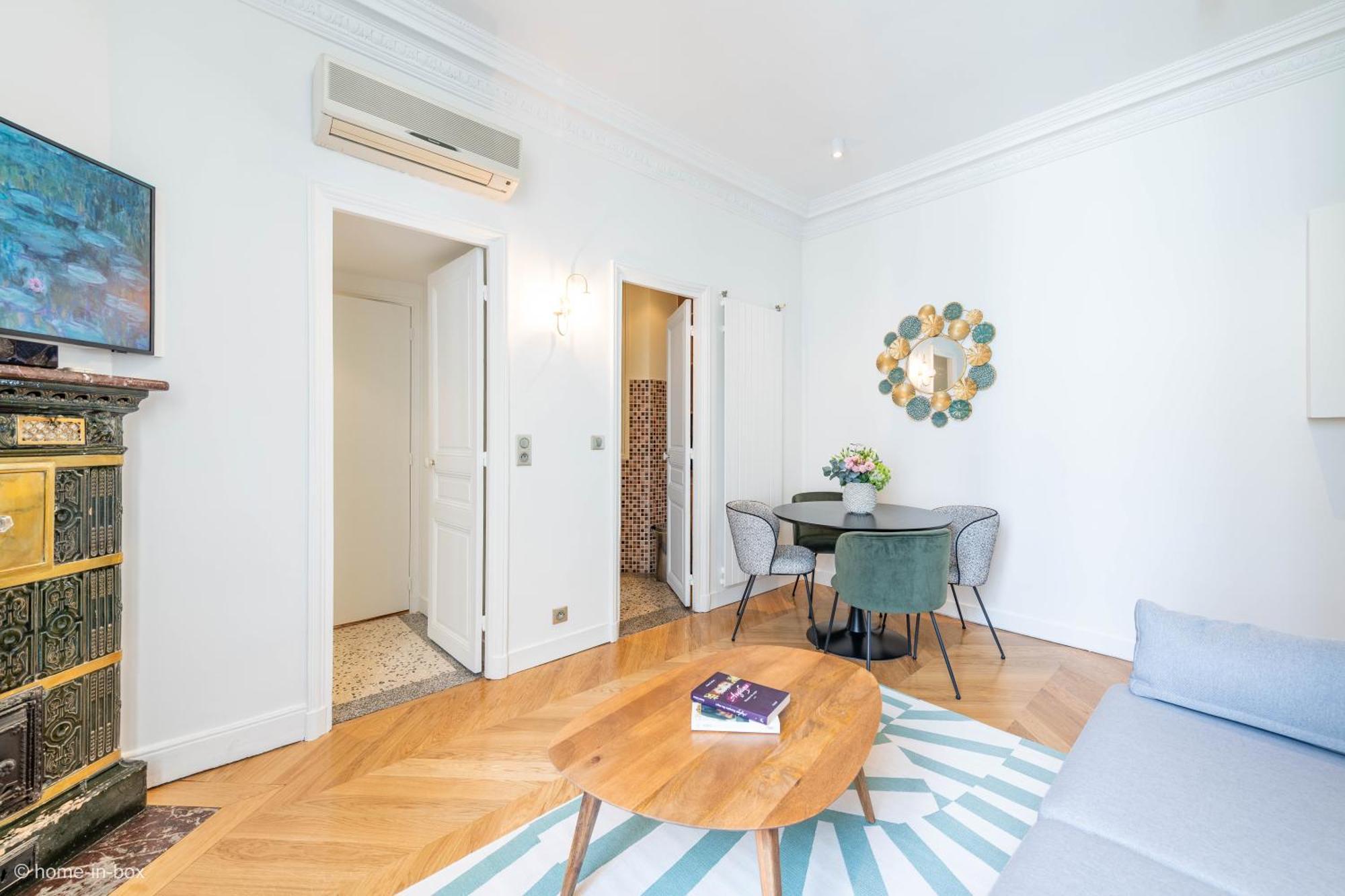 One-Bedroom Apartment