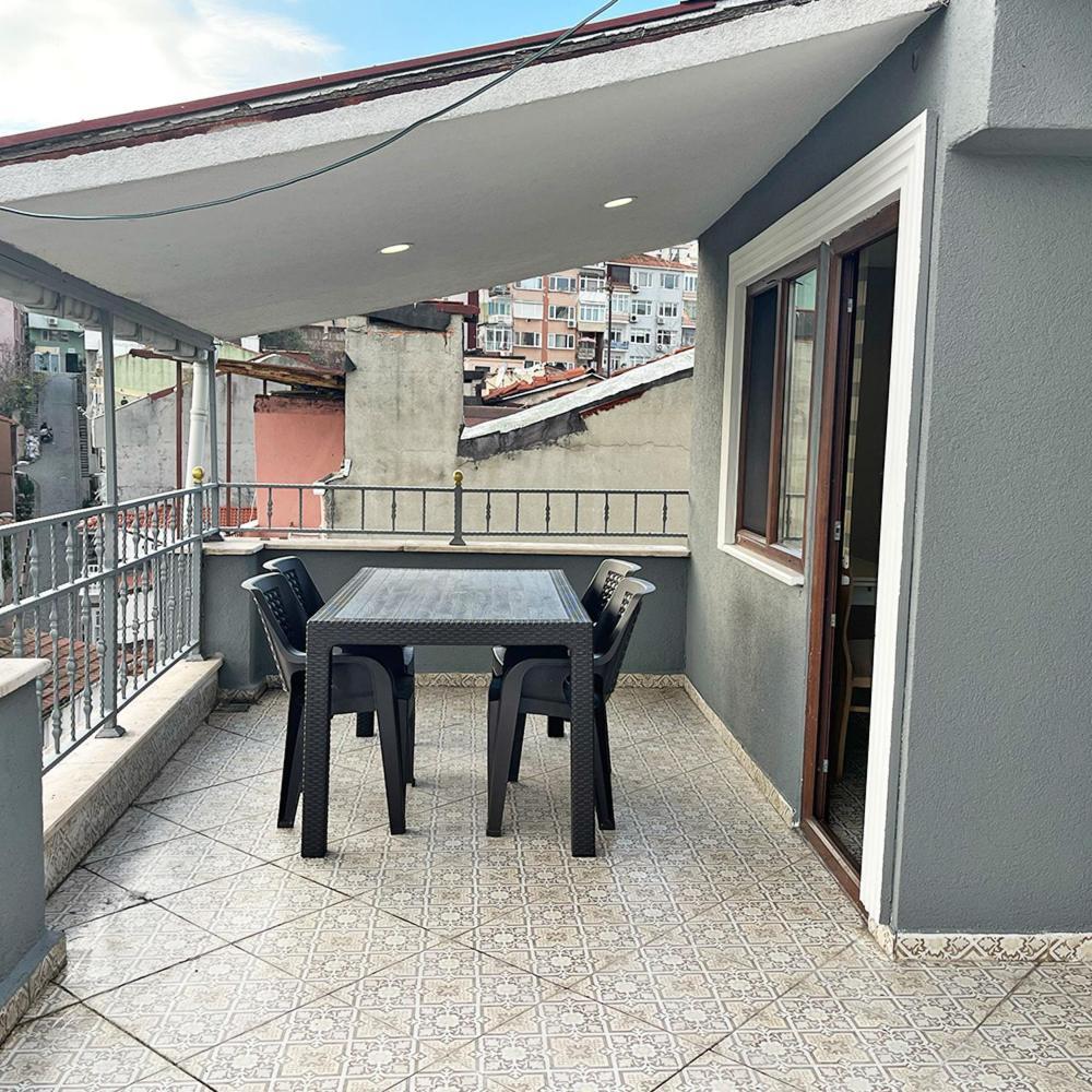 Studio with Terrace