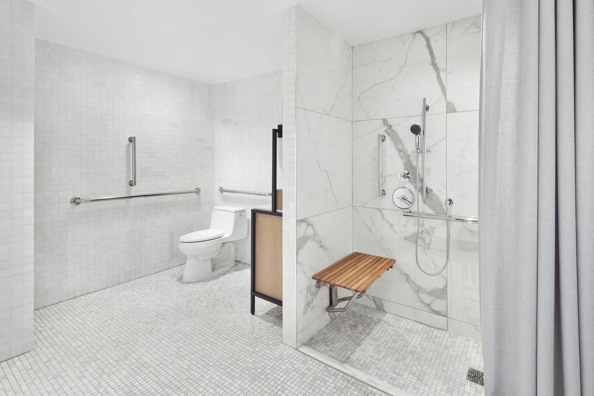 One-Bedroom King Suite