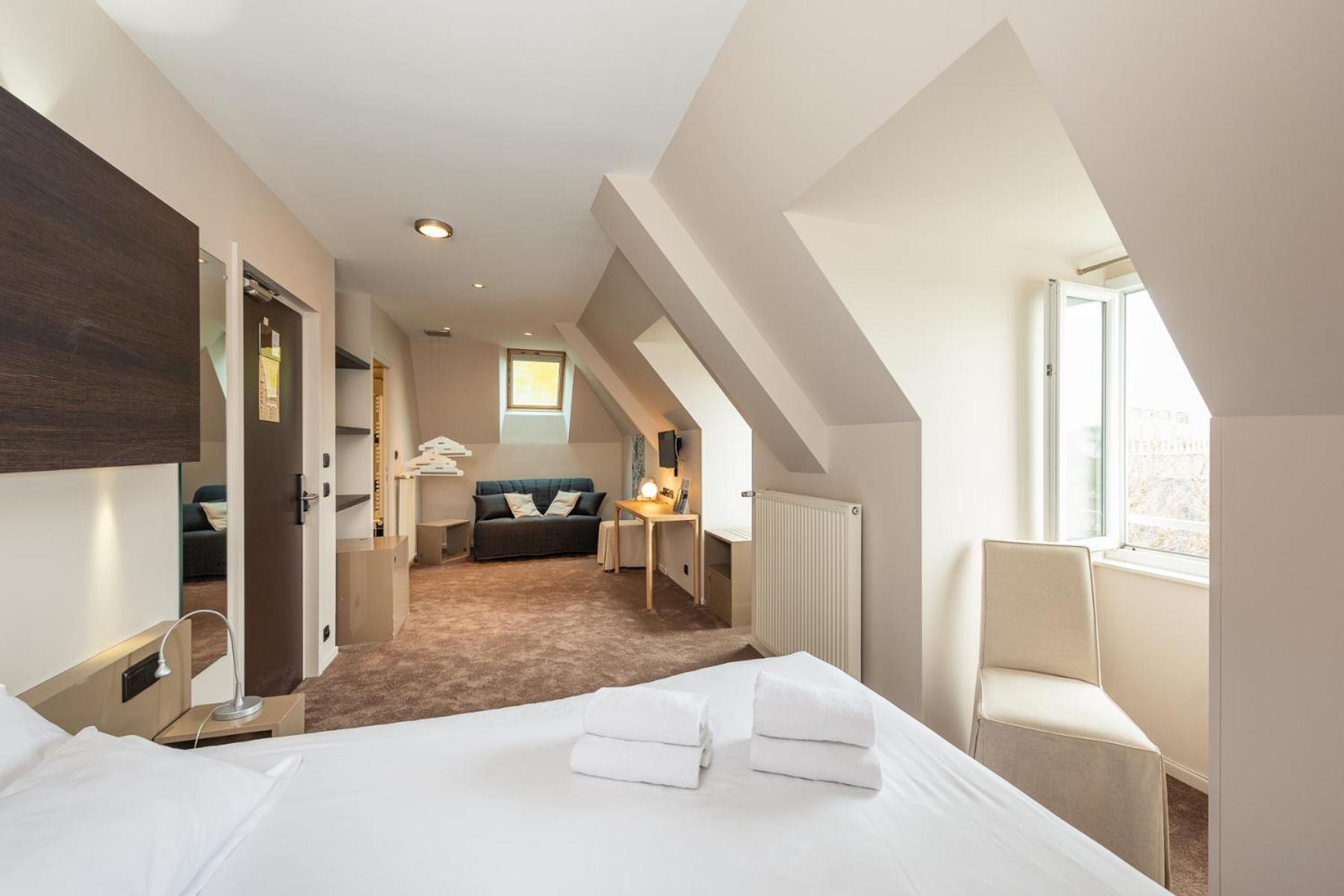 Family Suite overlooking the place,1706773285:JPEG