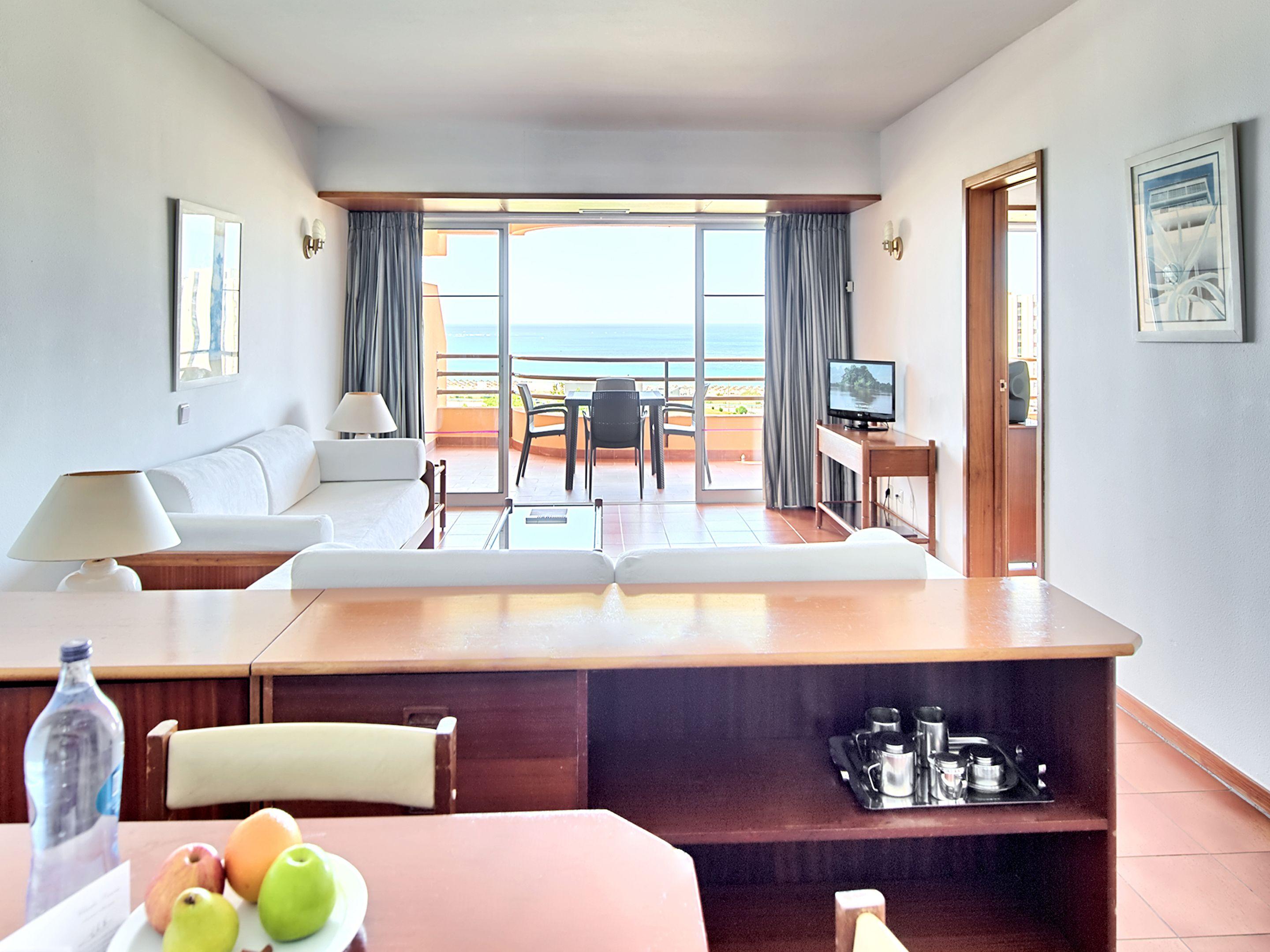 One-Bedroom Apartment Sea View