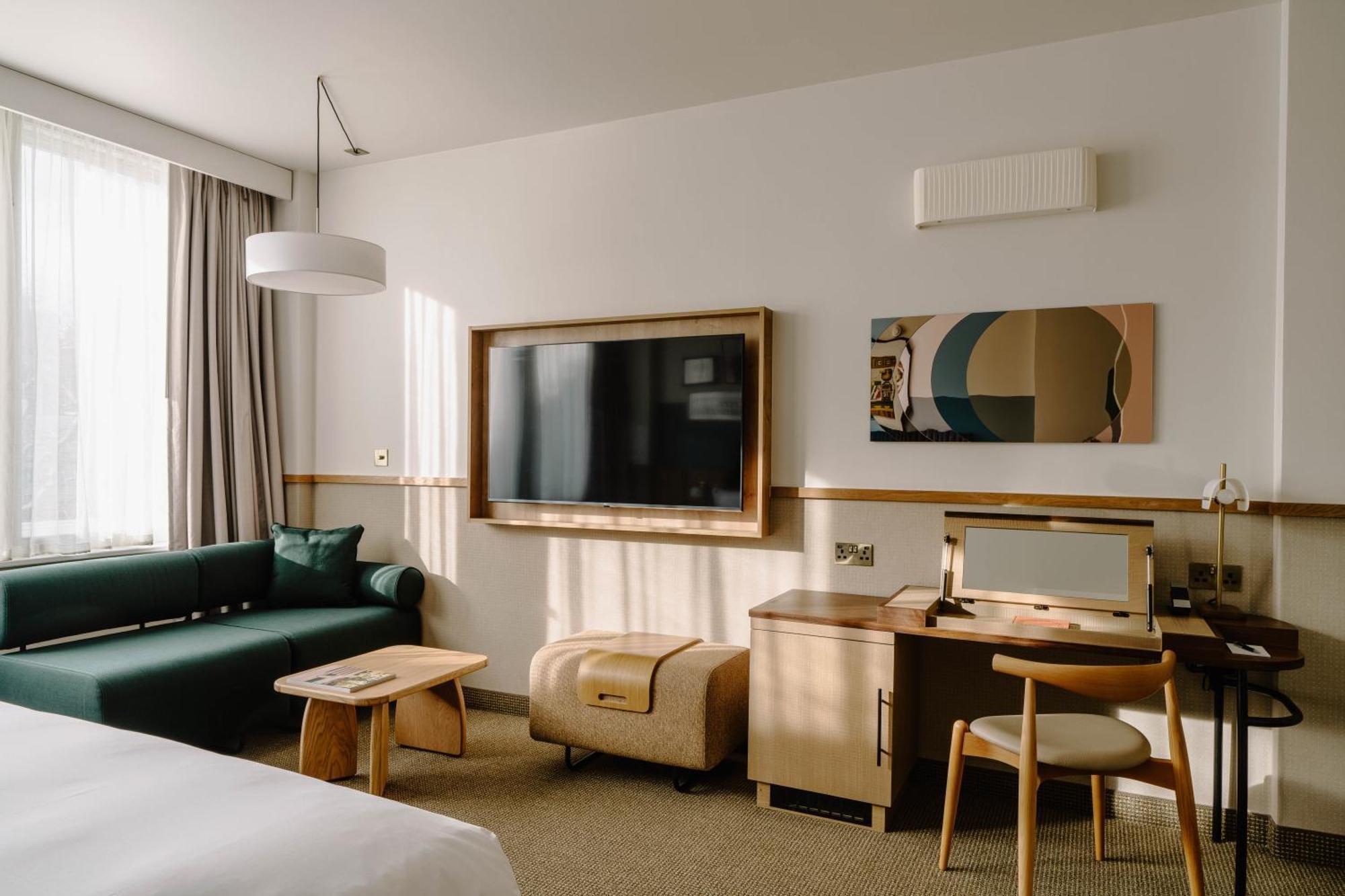Superior Queen Room