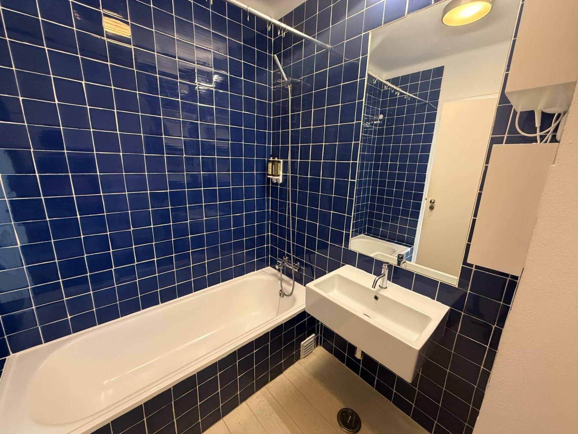 Master One-Bedroom Apartment with Sea View,1710585900:JPEG