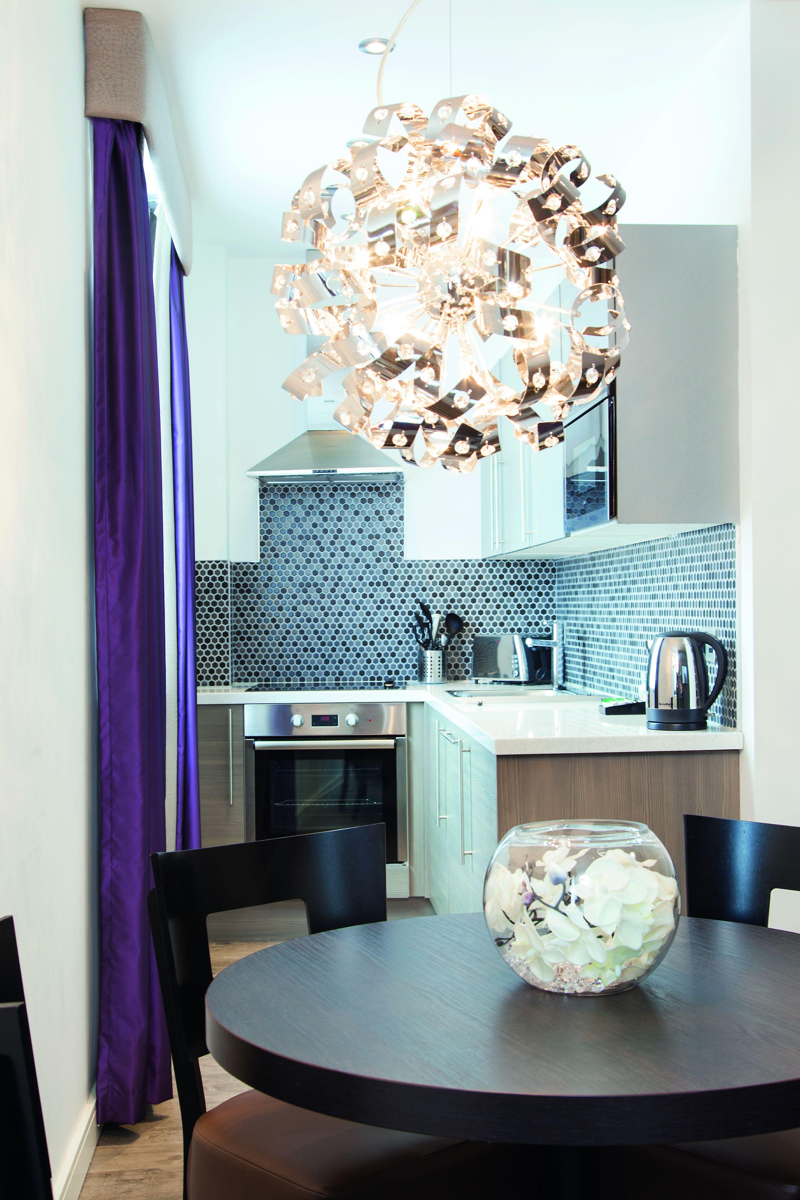 Super-Luxe Studio sleeps 4