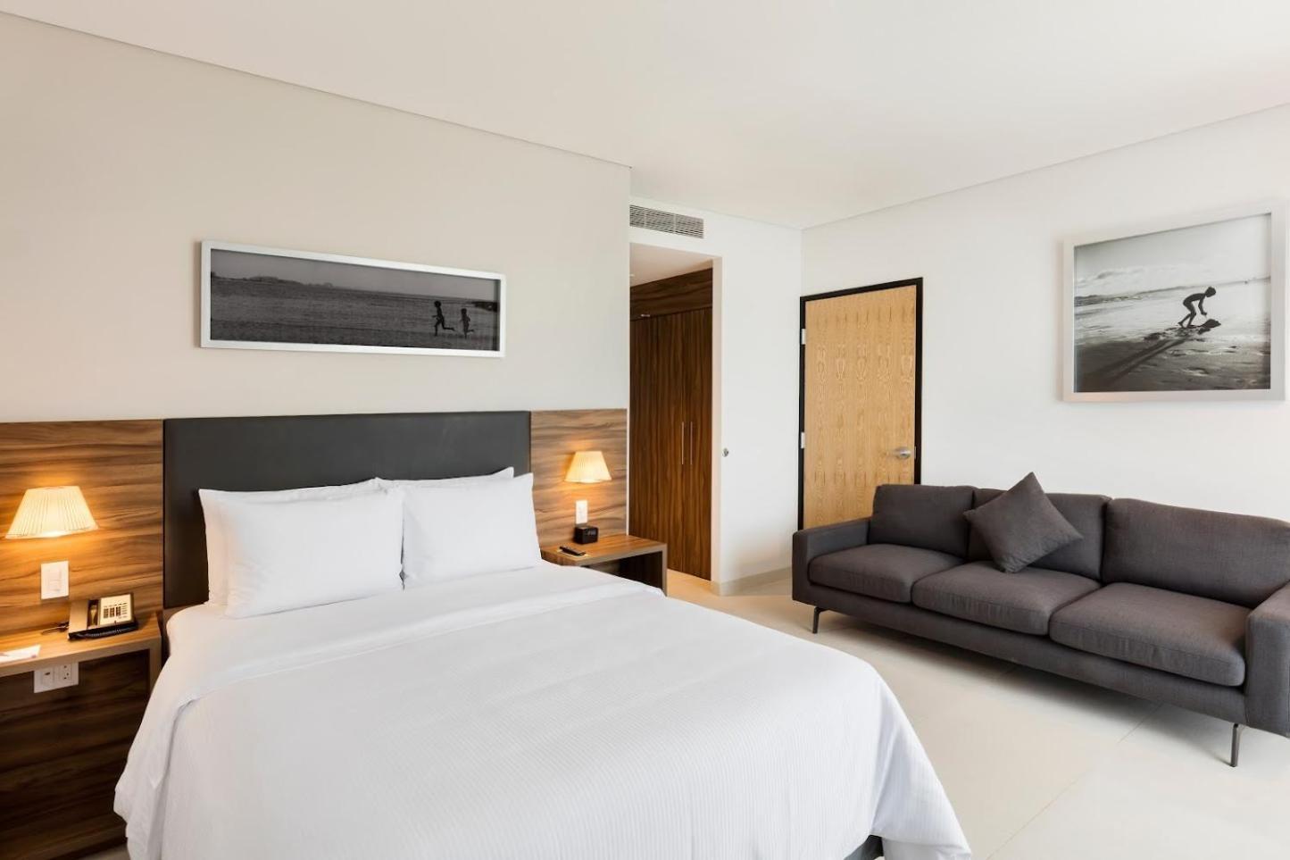 Junior Suite Queen Bed,1739491182:JPEG