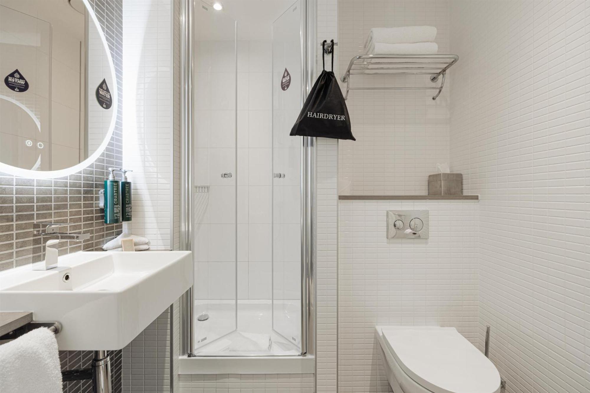 Connecting Family Room,1758329705:JPEG