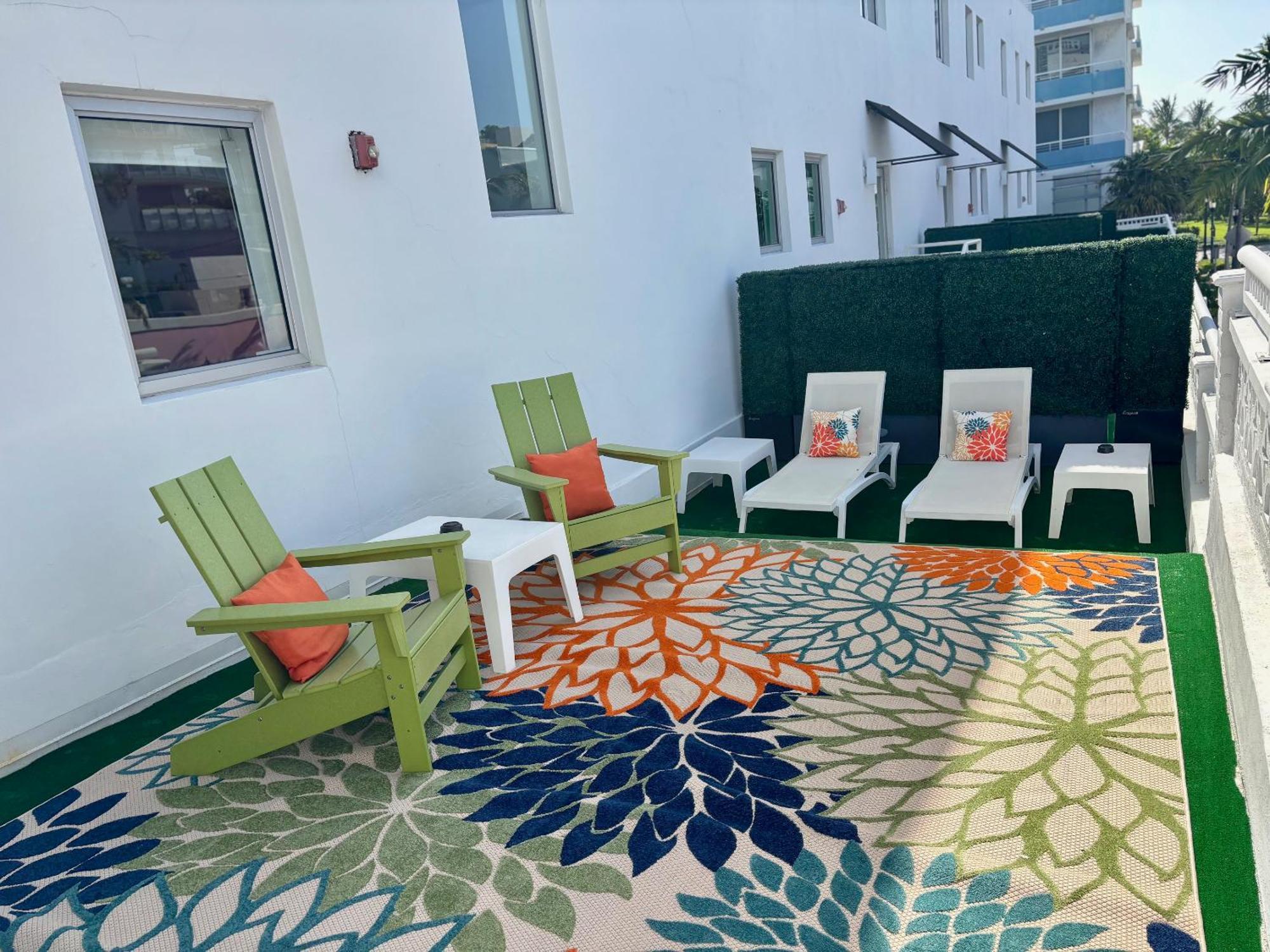 Studio Terrace,1774492792:JPEG