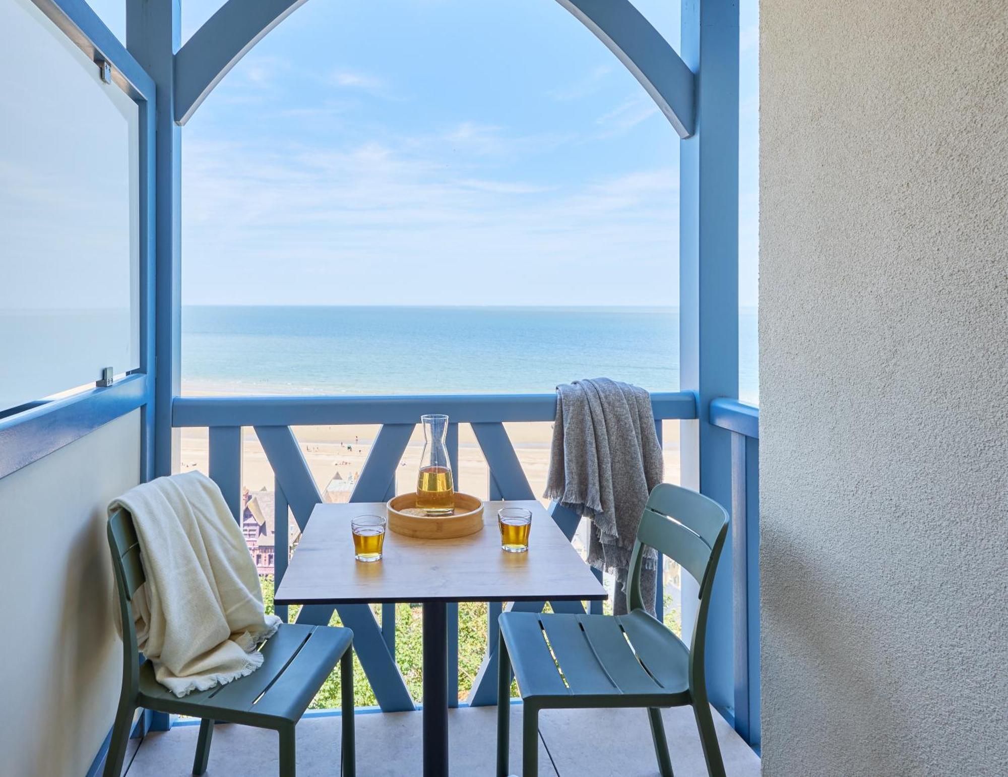 Superior Studio Sleeping Alcove Balcony Sea View