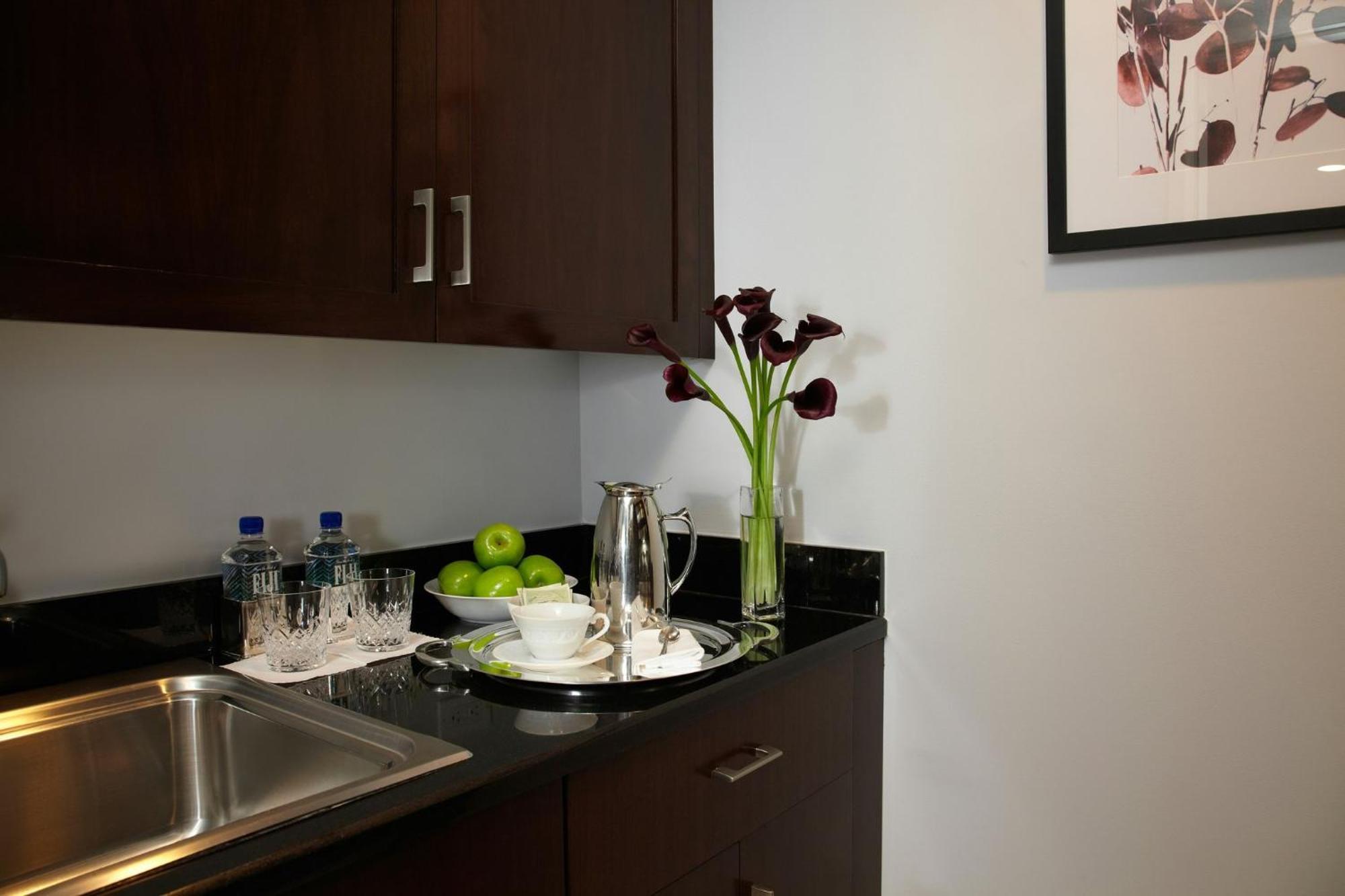 Executive One-Bedroom Suite City View