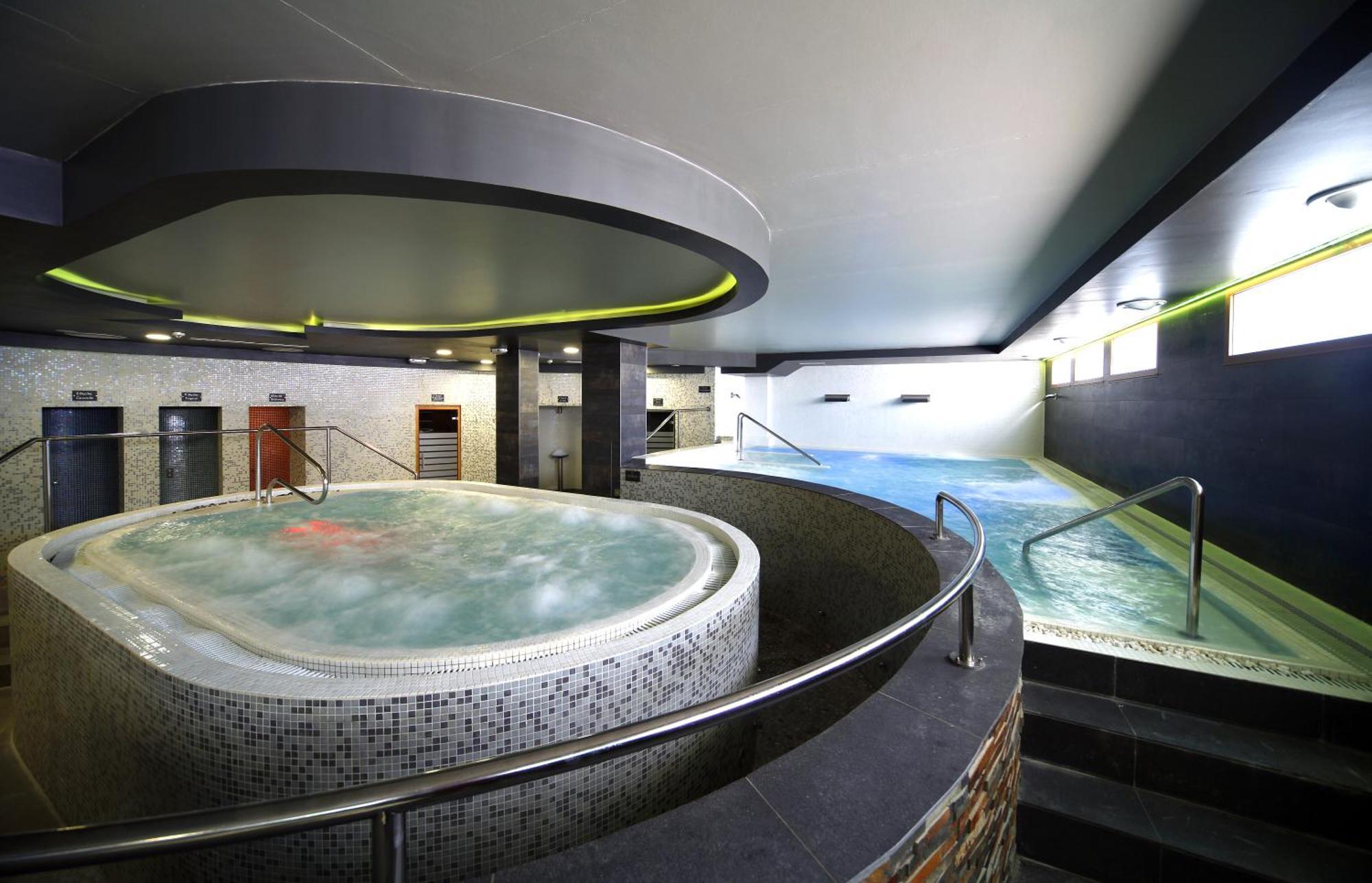 One-Bedroom Apartment Spa Access