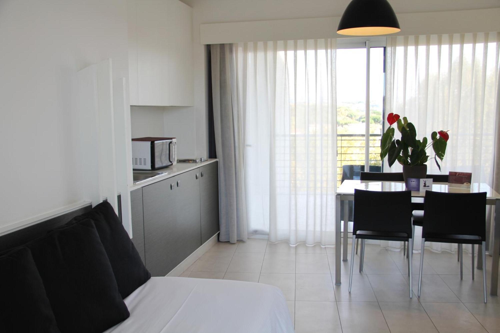 Triple Room Balcony,766330882:JPEG
