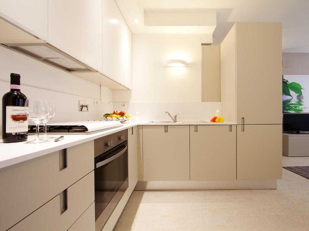 One-Bedroom Apartment,119248704:JPEG