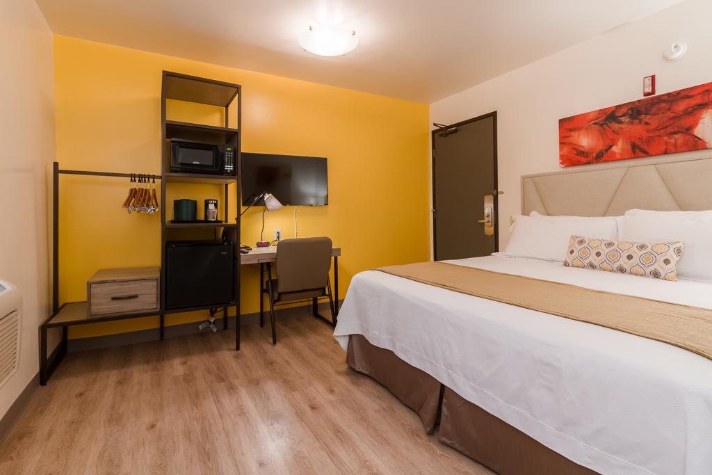 Zimmer mit Kingsize-Bett