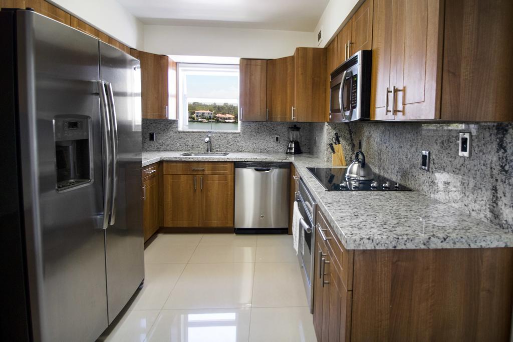 Corner Bayview Master Suite 2 Bedroom 2 Bath and Kitchen,701162353:JPEG