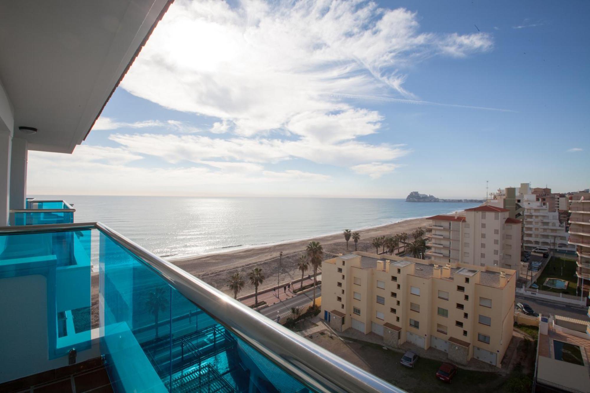 One-Bedroom Apartment Sea View