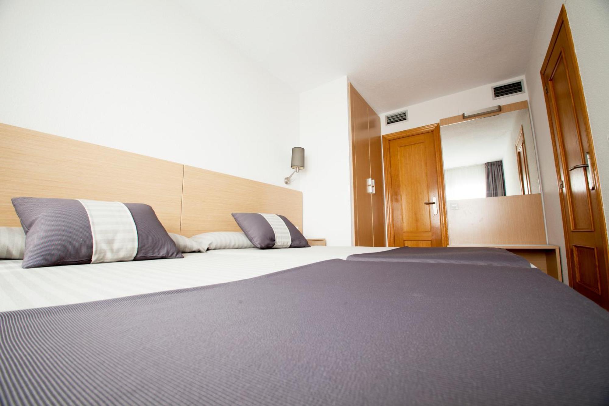 One-Bedroom Apartment Sea View