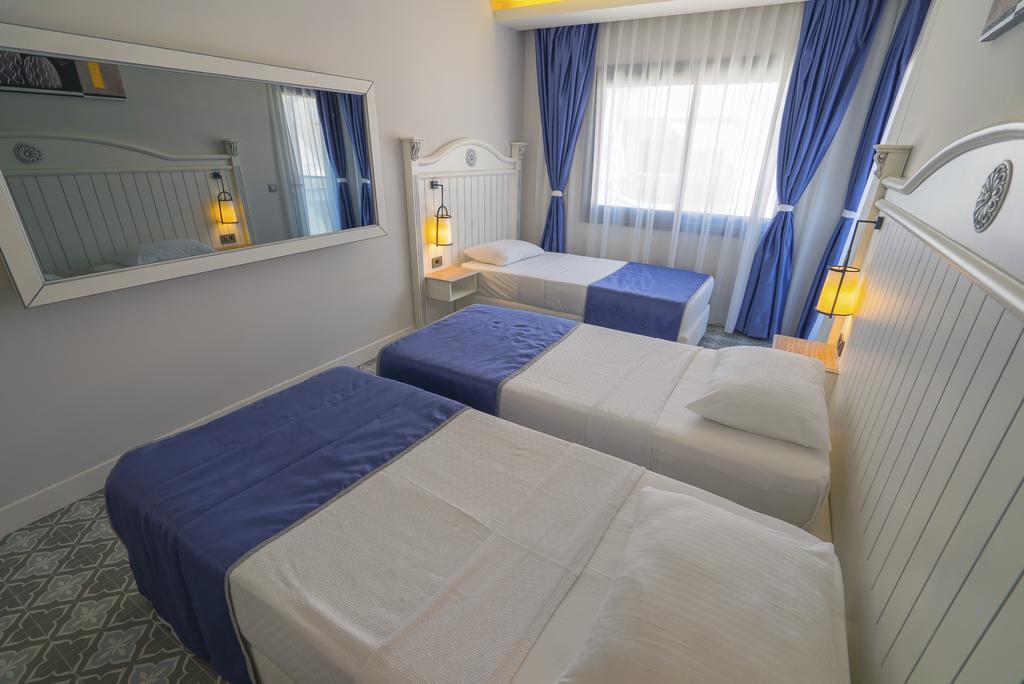 Superior Triple Room